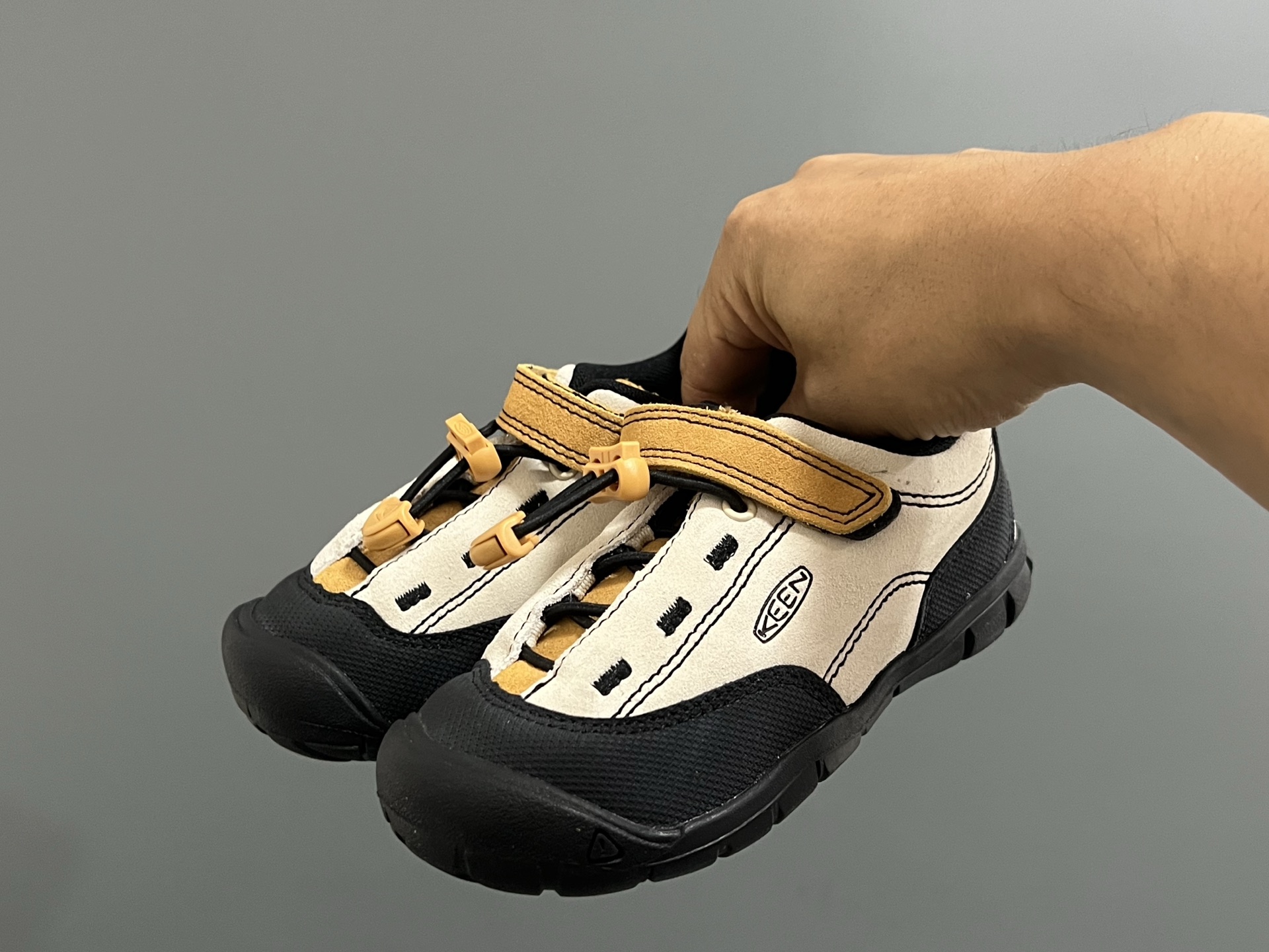 图片[2]-KEEN 新配色户外儿童登山鞋 尺码：24-37码 祖国版YYDS 新配色好好看😍 优质麂皮面料，轻微防水💧 魔术贴➕松紧带设计，穿脱方便✔️ 橡胶耐磨防滑大底，脚感超赞👍🏻-选品中心