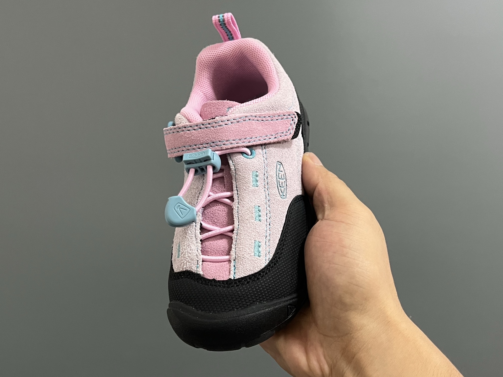 图片[3]-KEEN 新配色户外儿童登山鞋 尺码：24-37码 祖国版YYDS 新配色好好看😍 优质麂皮面料，轻微防水💧 魔术贴➕松紧带设计，穿脱方便✔️ 橡胶耐磨防滑大底，脚感超赞👍🏻-选品中心