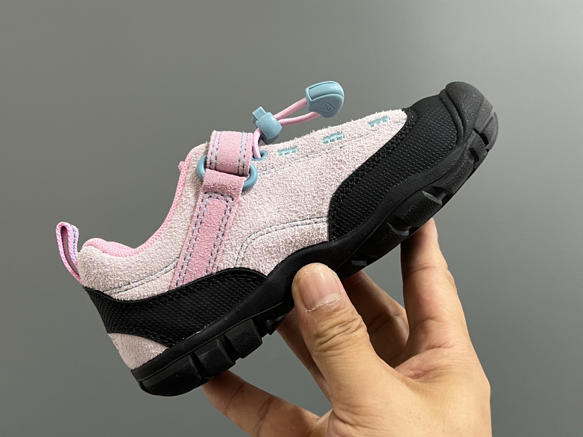 图片[8]-KEEN 新配色户外儿童登山鞋 尺码：24-37码 祖国版YYDS 新配色好好看😍 优质麂皮面料，轻微防水💧 魔术贴➕松紧带设计，穿脱方便✔️ 橡胶耐磨防滑大底，脚感超赞👍🏻-选品中心