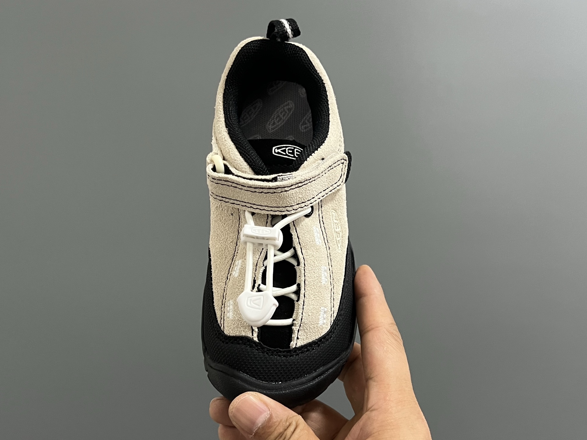 图片[5]-KEEN 新配色户外儿童登山鞋 尺码：24-37码 祖国版YYDS 新配色好好看😍 优质麂皮面料，轻微防水💧 魔术贴➕松紧带设计，穿脱方便✔️ 橡胶耐磨防滑大底，脚感超赞👍🏻-选品中心