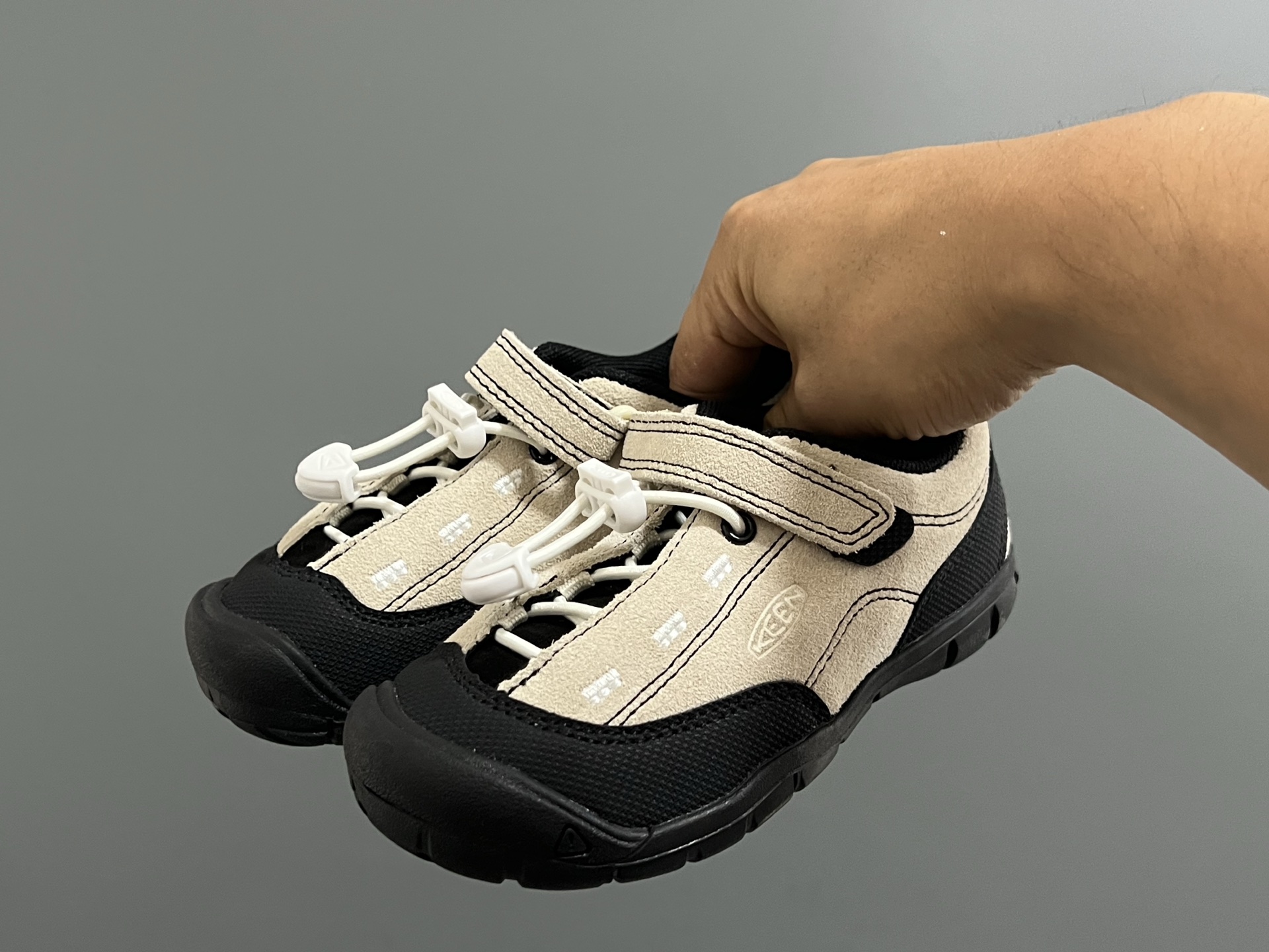 图片[2]-KEEN 新配色户外儿童登山鞋 尺码：24-37码 祖国版YYDS 新配色好好看😍 优质麂皮面料，轻微防水💧 魔术贴➕松紧带设计，穿脱方便✔️ 橡胶耐磨防滑大底，脚感超赞👍🏻-选品中心