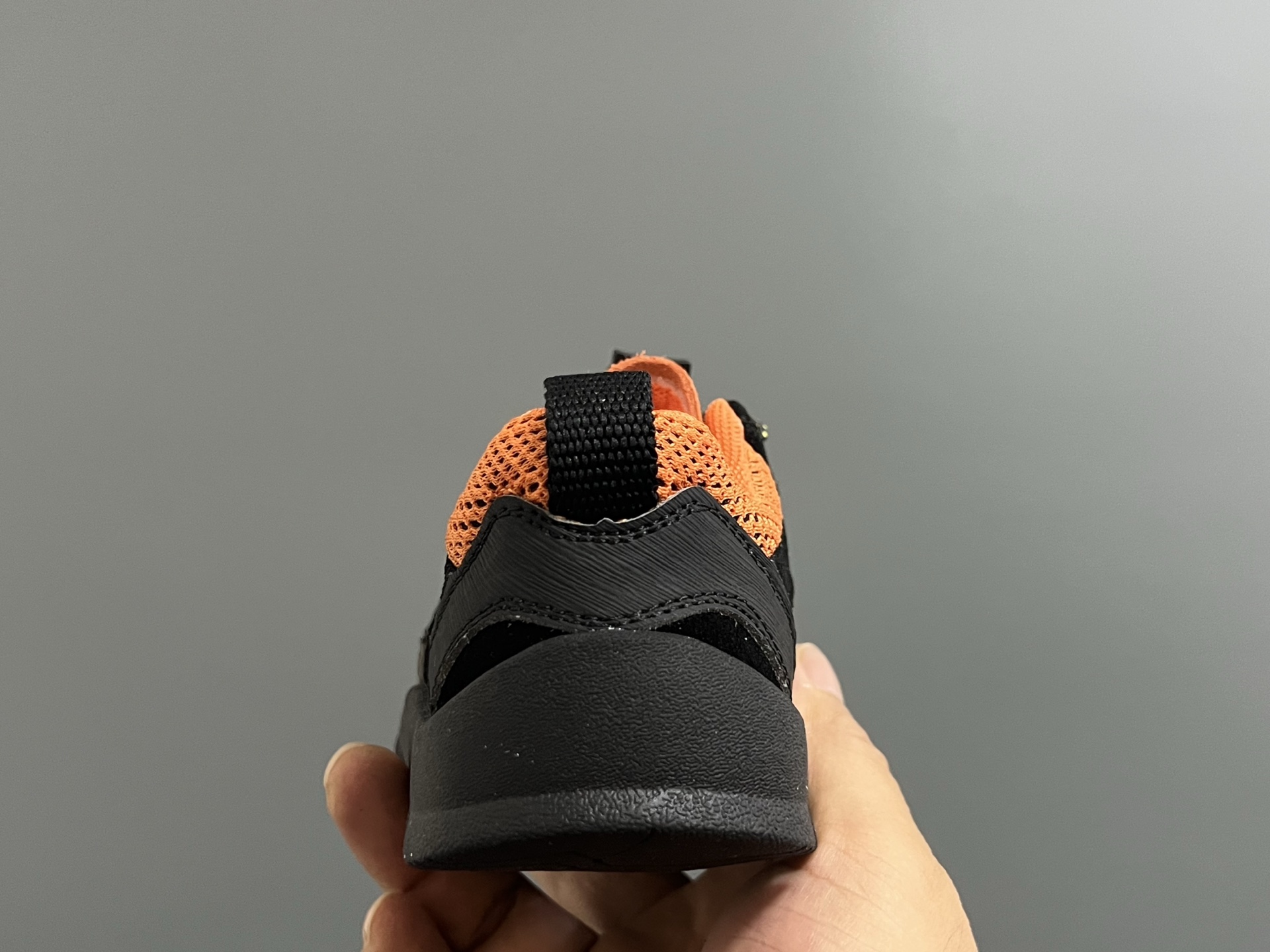 图片[7]-海外版KEEN潮牌二代拼色户外儿童鞋 尺码：26-37码 经典KEEN户外鞋🆕 优质面料拼接☁️ 松紧扣设计、穿脱方便✌🏻 橡胶耐磨防滑大底，脚感超赞👍🏻-选品中心