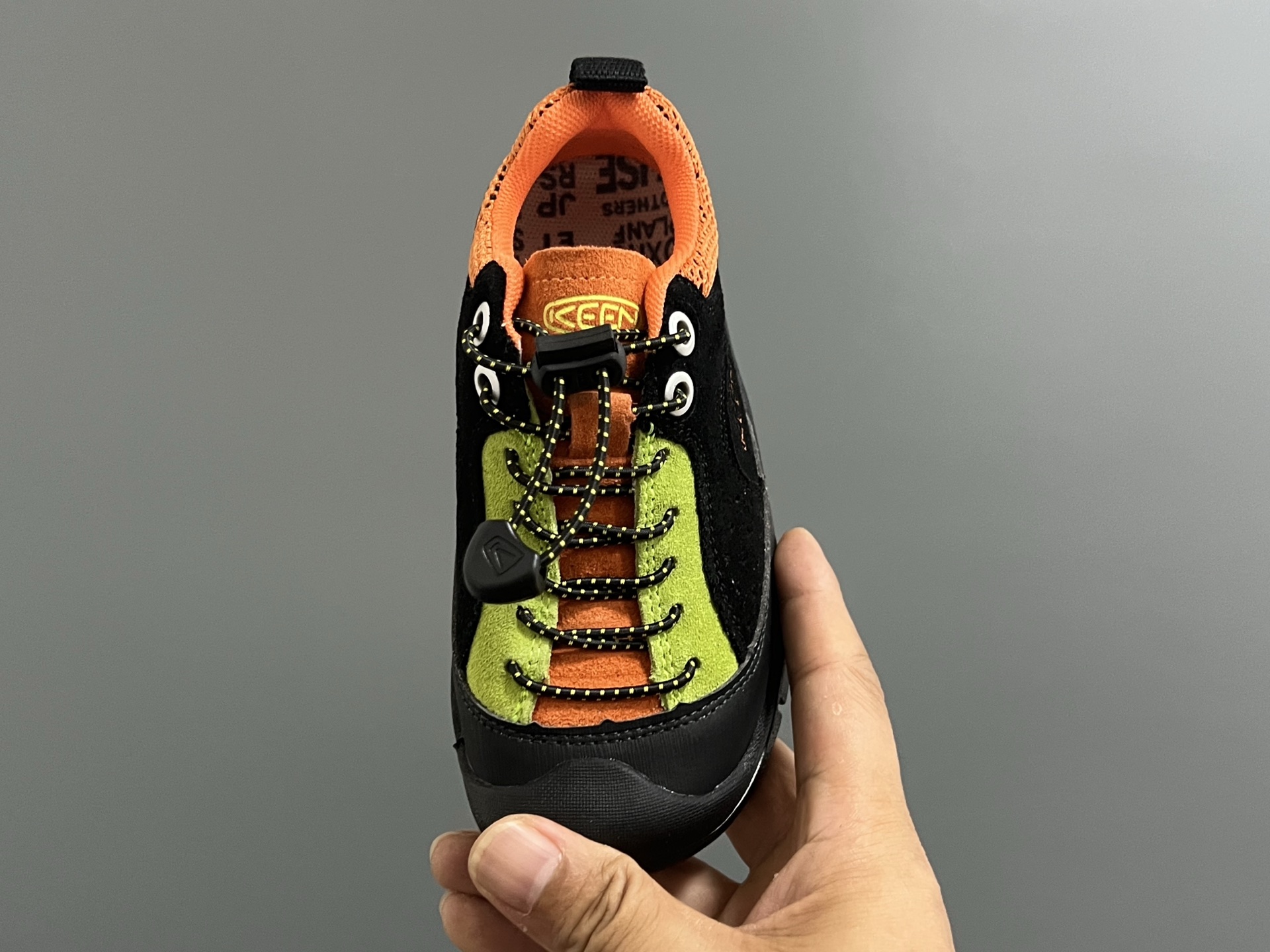 图片[8]-海外版KEEN潮牌二代拼色户外儿童鞋 尺码：26-37码 经典KEEN户外鞋🆕 优质面料拼接☁️ 松紧扣设计、穿脱方便✌🏻 橡胶耐磨防滑大底，脚感超赞👍🏻-选品中心