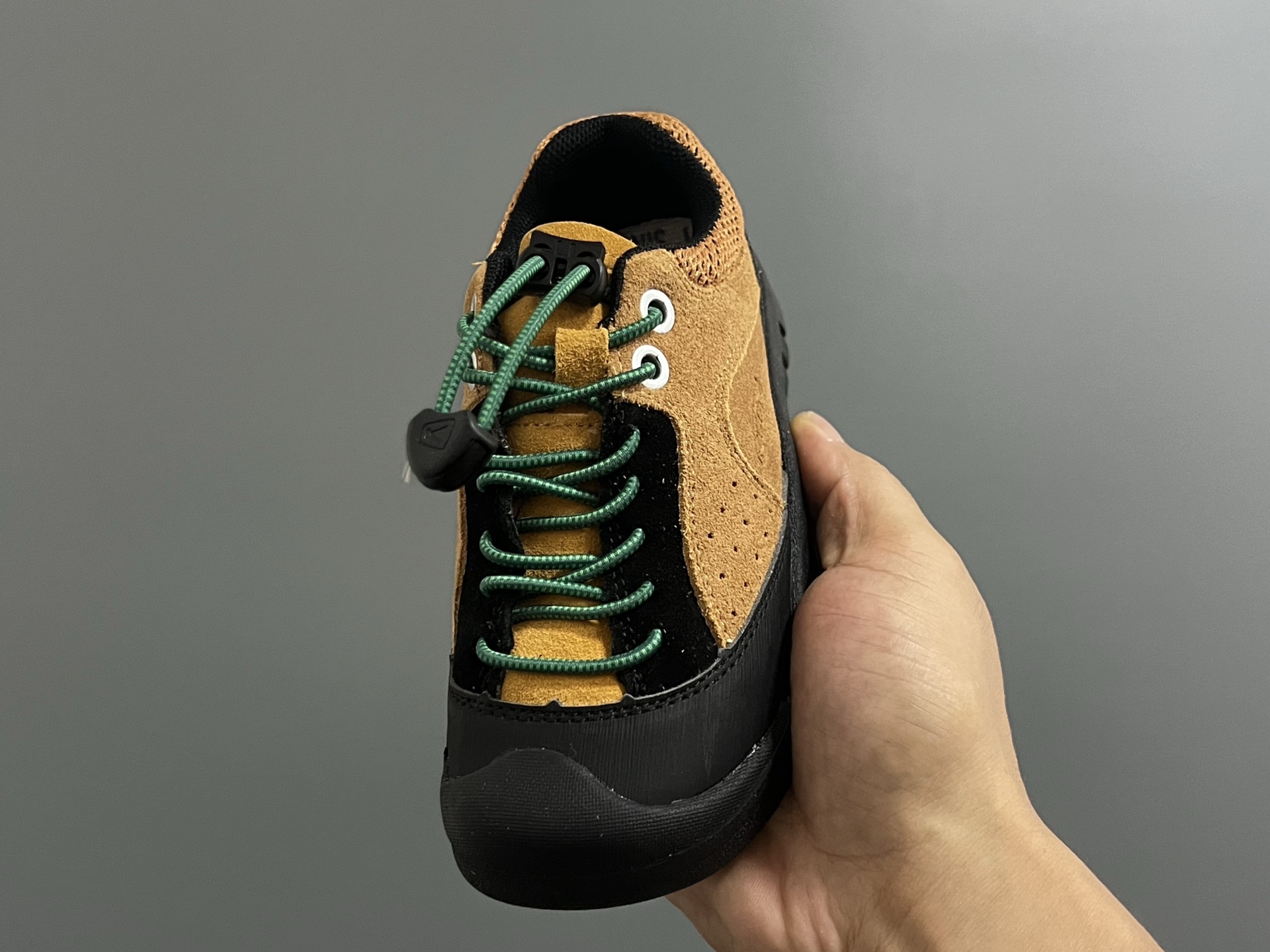 图片[3]-海外版KEEN潮牌二代拼色户外儿童鞋 尺码：26-37码 经典KEEN户外鞋🆕 优质面料拼接☁️ 松紧扣设计、穿脱方便✌🏻 橡胶耐磨防滑大底，脚感超赞👍🏻-选品中心