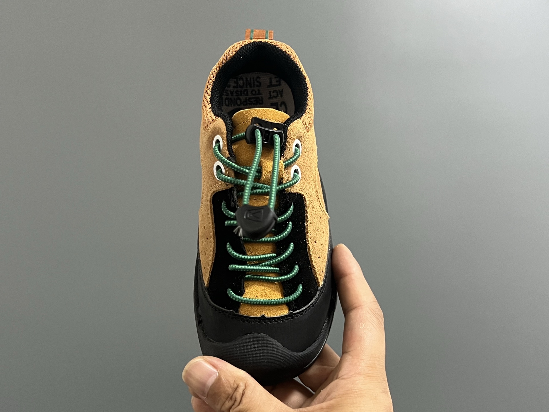 图片[8]-海外版KEEN潮牌二代拼色户外儿童鞋 尺码：26-37码 经典KEEN户外鞋🆕 优质面料拼接☁️ 松紧扣设计、穿脱方便✌🏻 橡胶耐磨防滑大底，脚感超赞👍🏻-选品中心