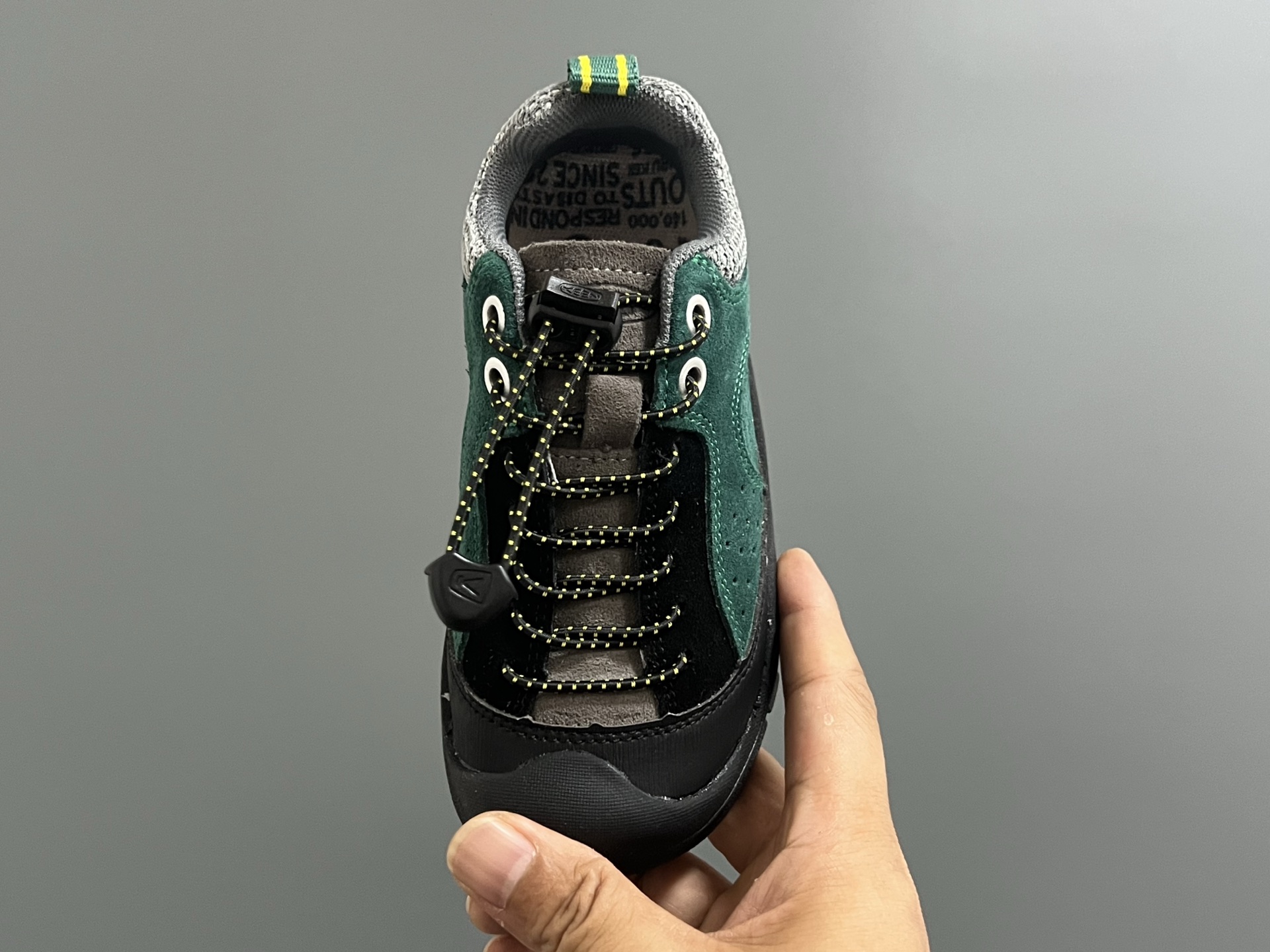 图片[8]-海外版KEEN潮牌二代拼色户外儿童鞋 尺码：26-37码 经典KEEN户外鞋🆕 优质面料拼接☁️ 松紧扣设计、穿脱方便✌🏻 橡胶耐磨防滑大底，脚感超赞👍🏻-选品中心