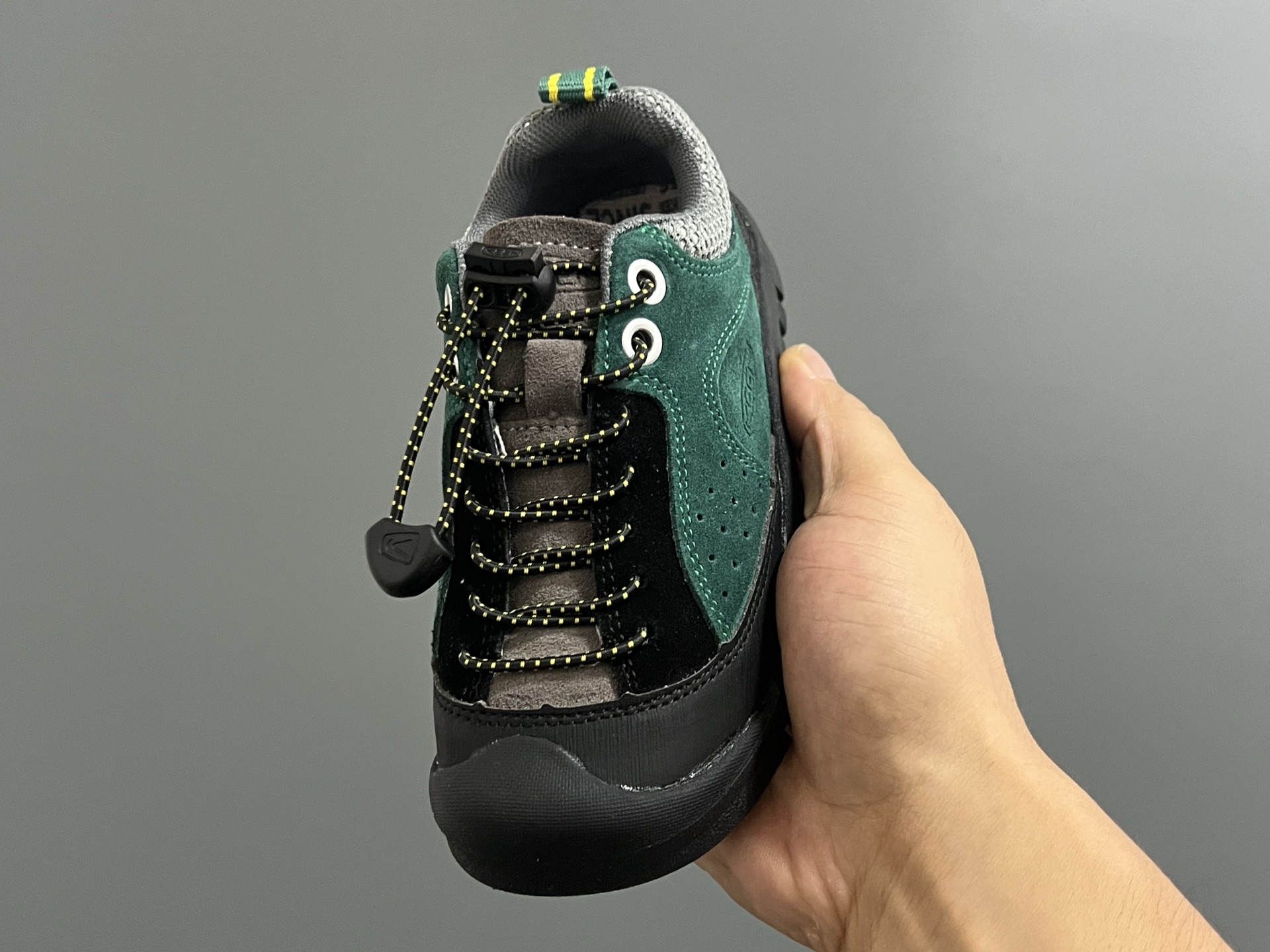 图片[3]-海外版KEEN潮牌二代拼色户外儿童鞋 尺码：26-37码 经典KEEN户外鞋🆕 优质面料拼接☁️ 松紧扣设计、穿脱方便✌🏻 橡胶耐磨防滑大底，脚感超赞👍🏻-选品中心