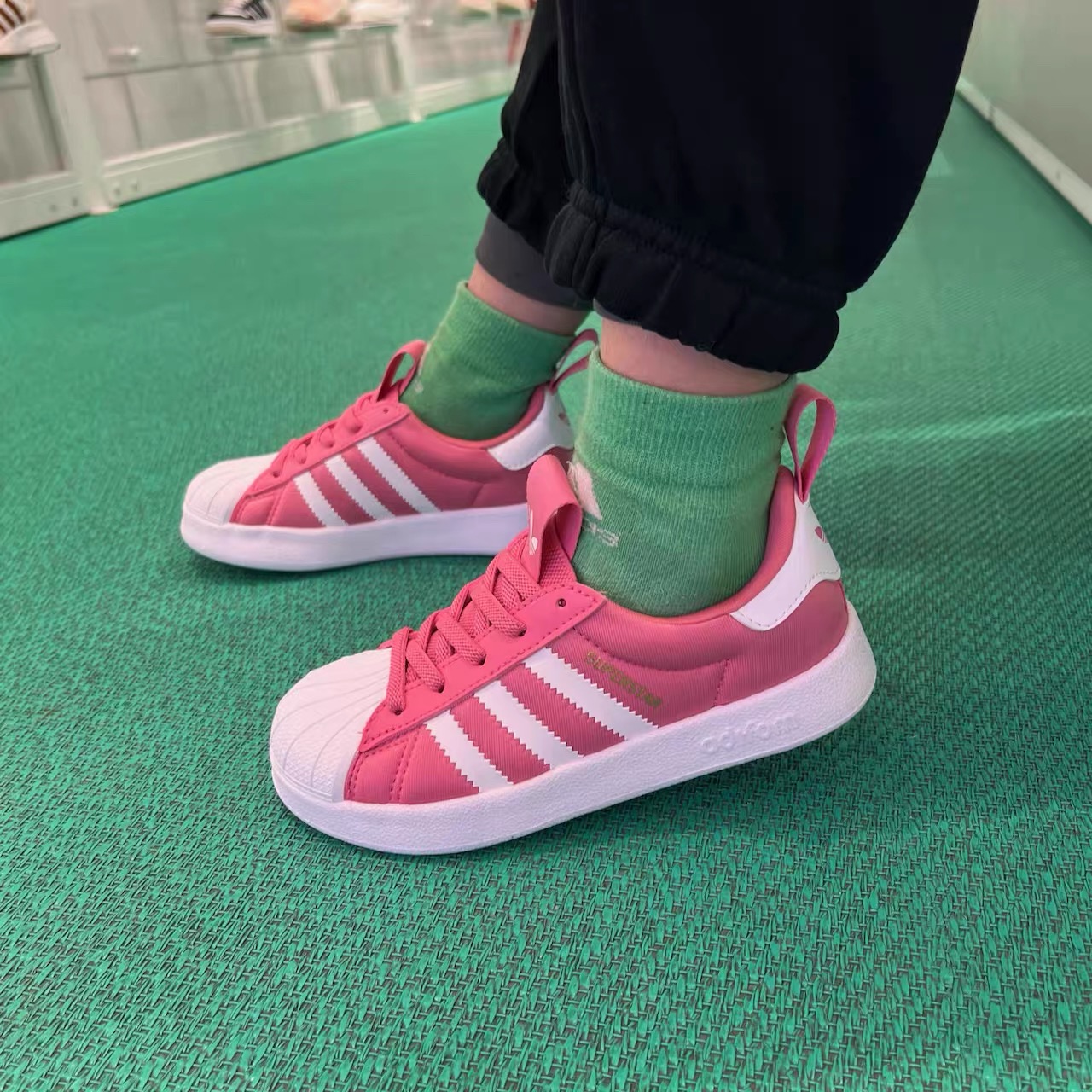 图片[6]-尺码表更新👇🏻专G版A家新款贝壳头松紧带一脚蹬儿童运动鞋，， 尺码：22-37码 内长为适合脚长，脚多长选多长 例：脚长17左右选择29码比较合适 ⚠️米奇系列尺码：22-27码下单注意 多花一分钟量好脚长，🉑节约来回换码的时间和运费哦😘-选品中心