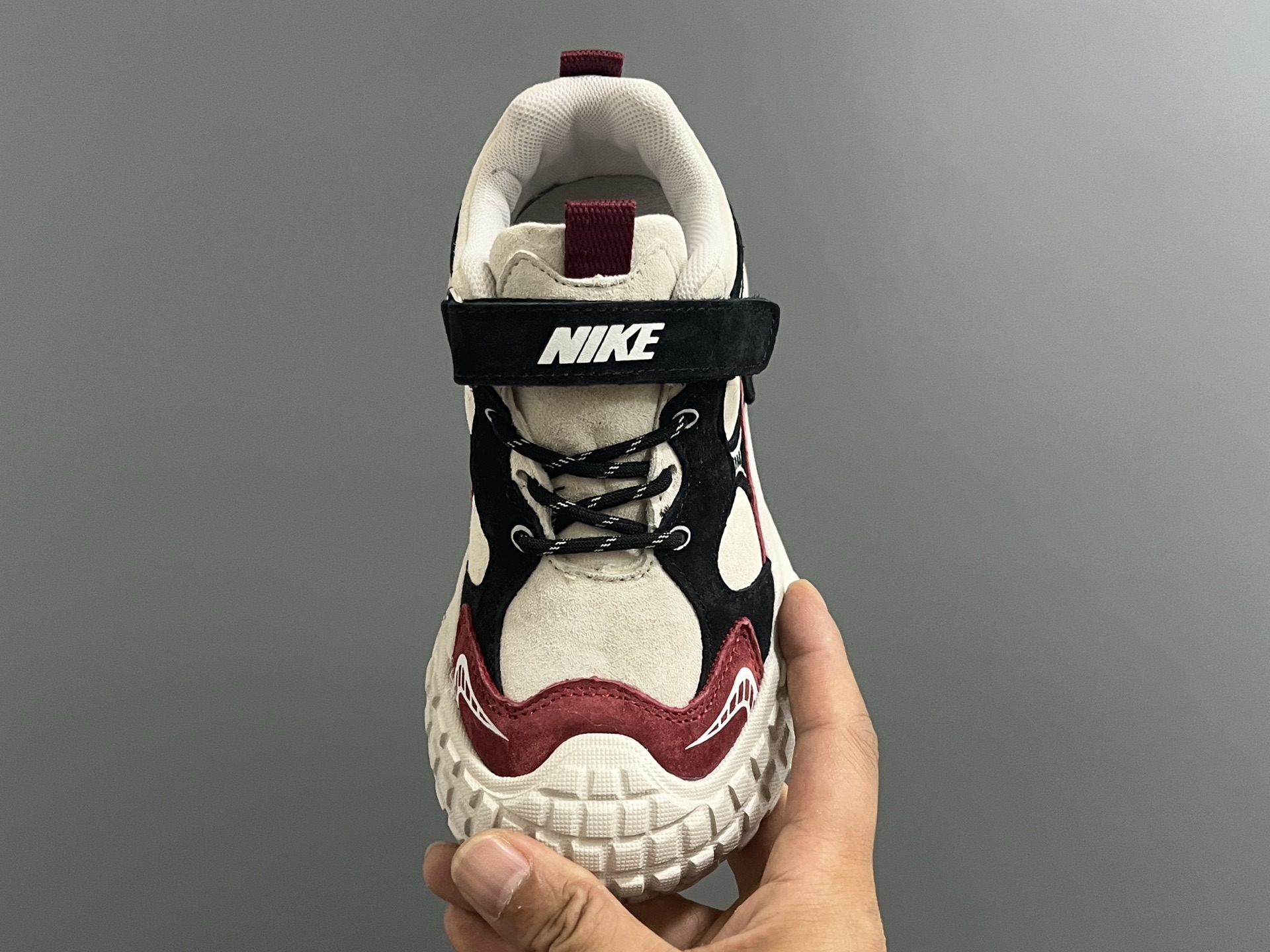 图片[8]-NK秋冬皮面儿童魔术贴轮胎底运动鞋26-37码 超爱的轮胎🛞系列🔥优质面料拼接☁️魔术贴设计，穿脱超方便✌🏻耐磨防滑轮胎大底，脚感超赞👍🏻-选品中心