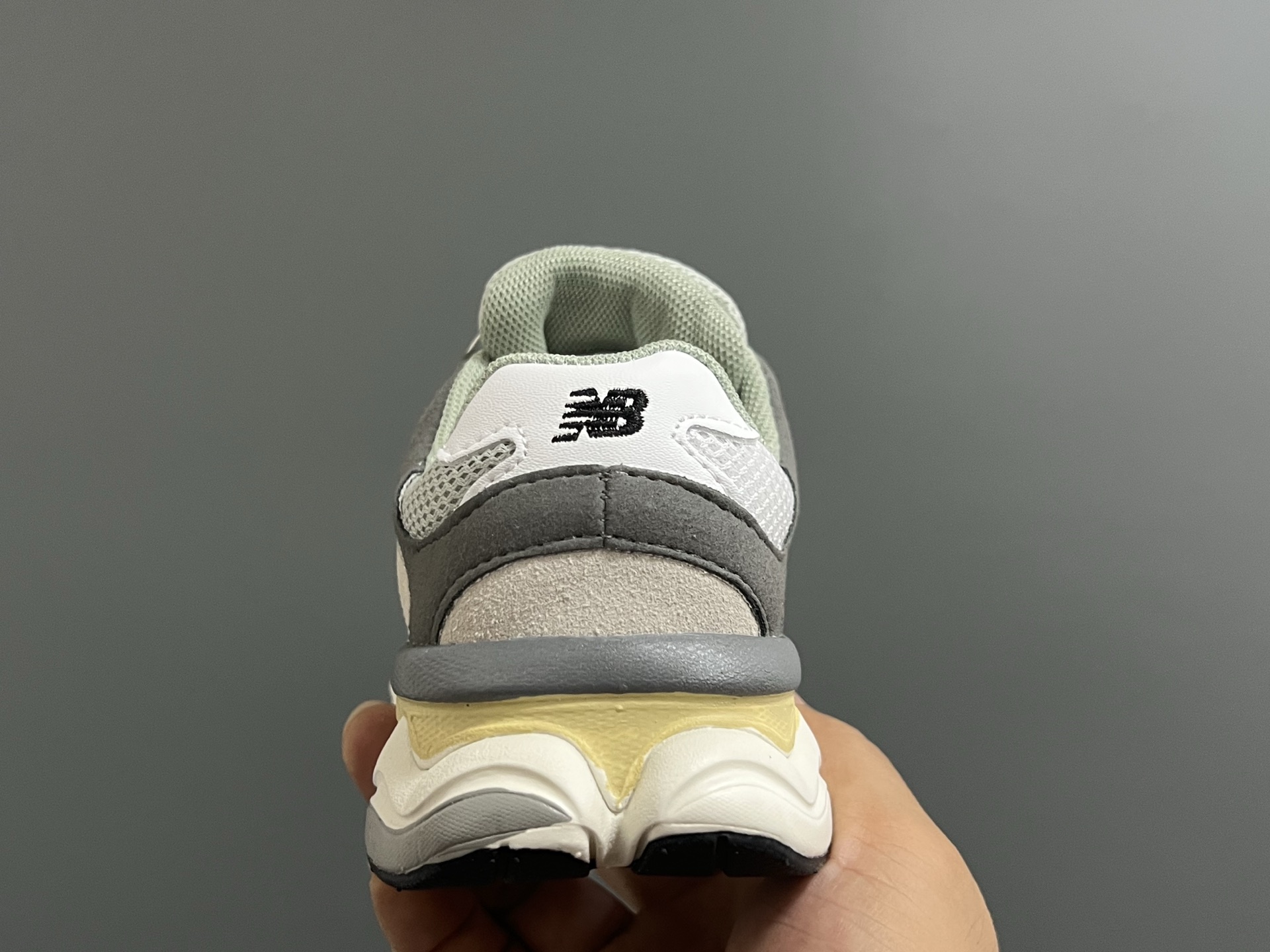 图片[8]-海外版牛B新款9060锁扣儿童运动鞋 尺码：24-37码 经典NB9060系列🔥 优质锁扣设计，穿脱方便✌🏻 优质耐磨防滑大底，脚感超赞👍🏻-选品中心