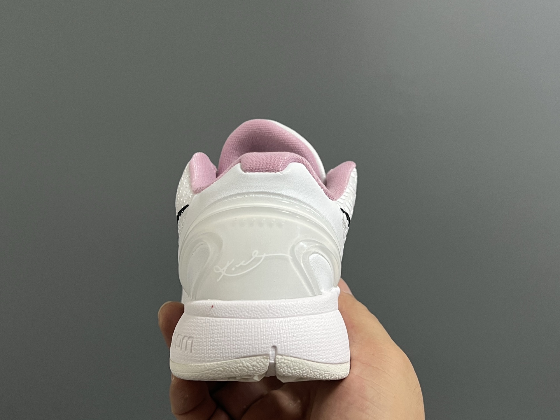 图片[7]-调NK 科比6代儿童系带篮球鞋28-39码 经典科比6代系列🏀 优质面料，透气又舒适☁️ 橡胶耐磨防滑大底，脚感不言而喻✌🏻-选品中心