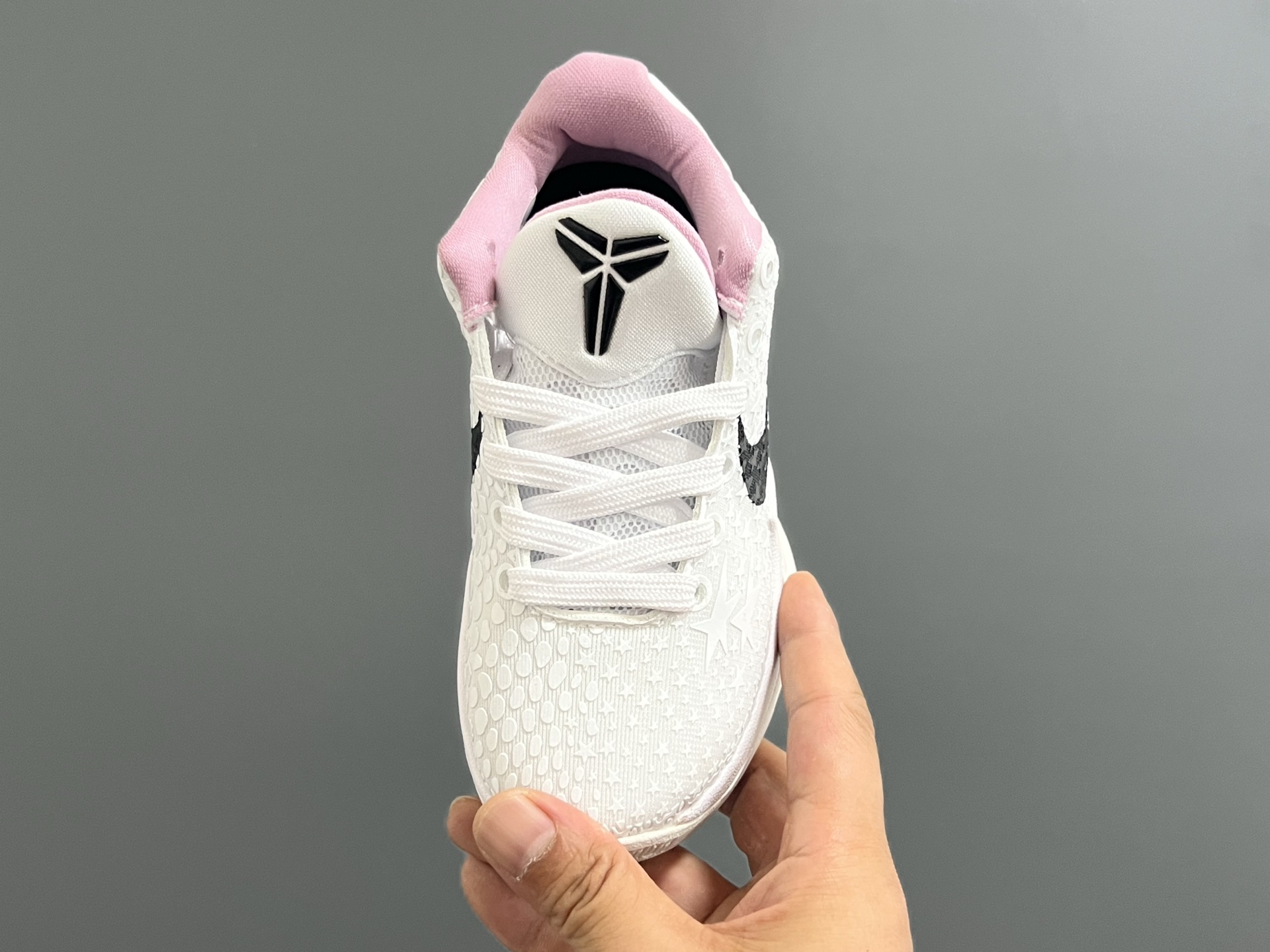 图片[8]-调NK 科比6代儿童系带篮球鞋28-39码 经典科比6代系列🏀 优质面料，透气又舒适☁️ 橡胶耐磨防滑大底，脚感不言而喻✌🏻-选品中心