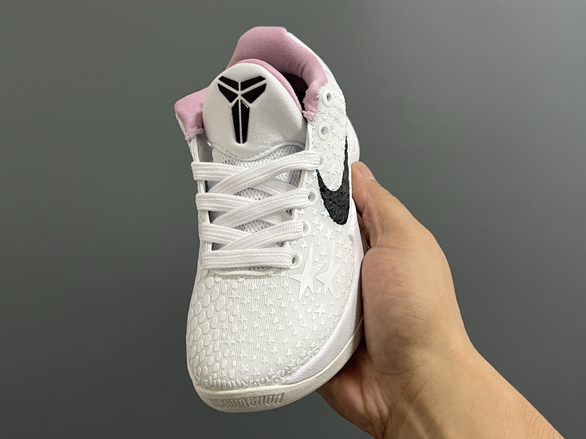 图片[3]-调NK 科比6代儿童系带篮球鞋28-39码 经典科比6代系列🏀 优质面料，透气又舒适☁️ 橡胶耐磨防滑大底，脚感不言而喻✌🏻-选品中心