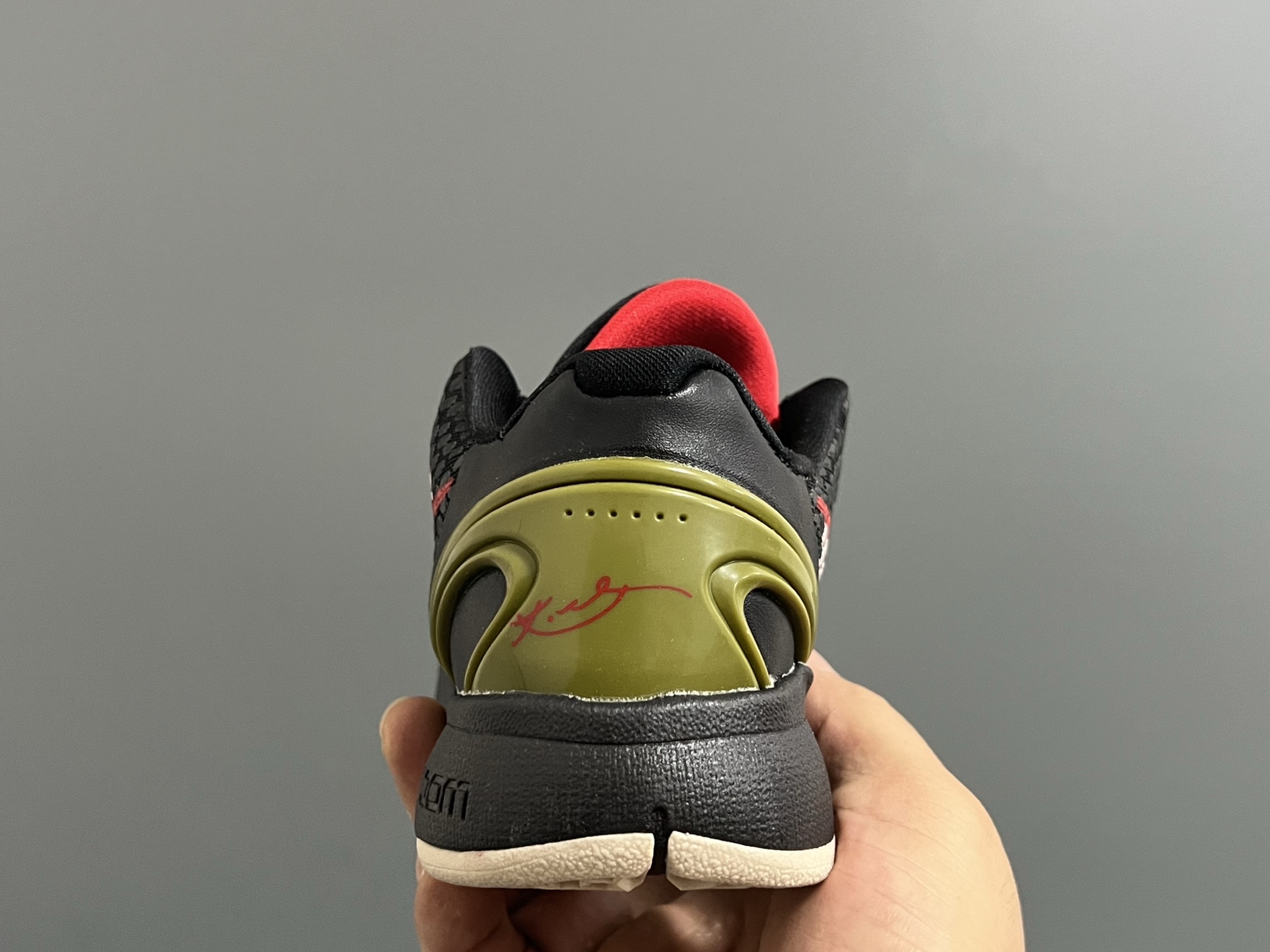 图片[7]-调NK 科比6代儿童系带篮球鞋28-39码 经典科比6代系列🏀 优质面料，透气又舒适☁️ 橡胶耐磨防滑大底，脚感不言而喻✌🏻-选品中心