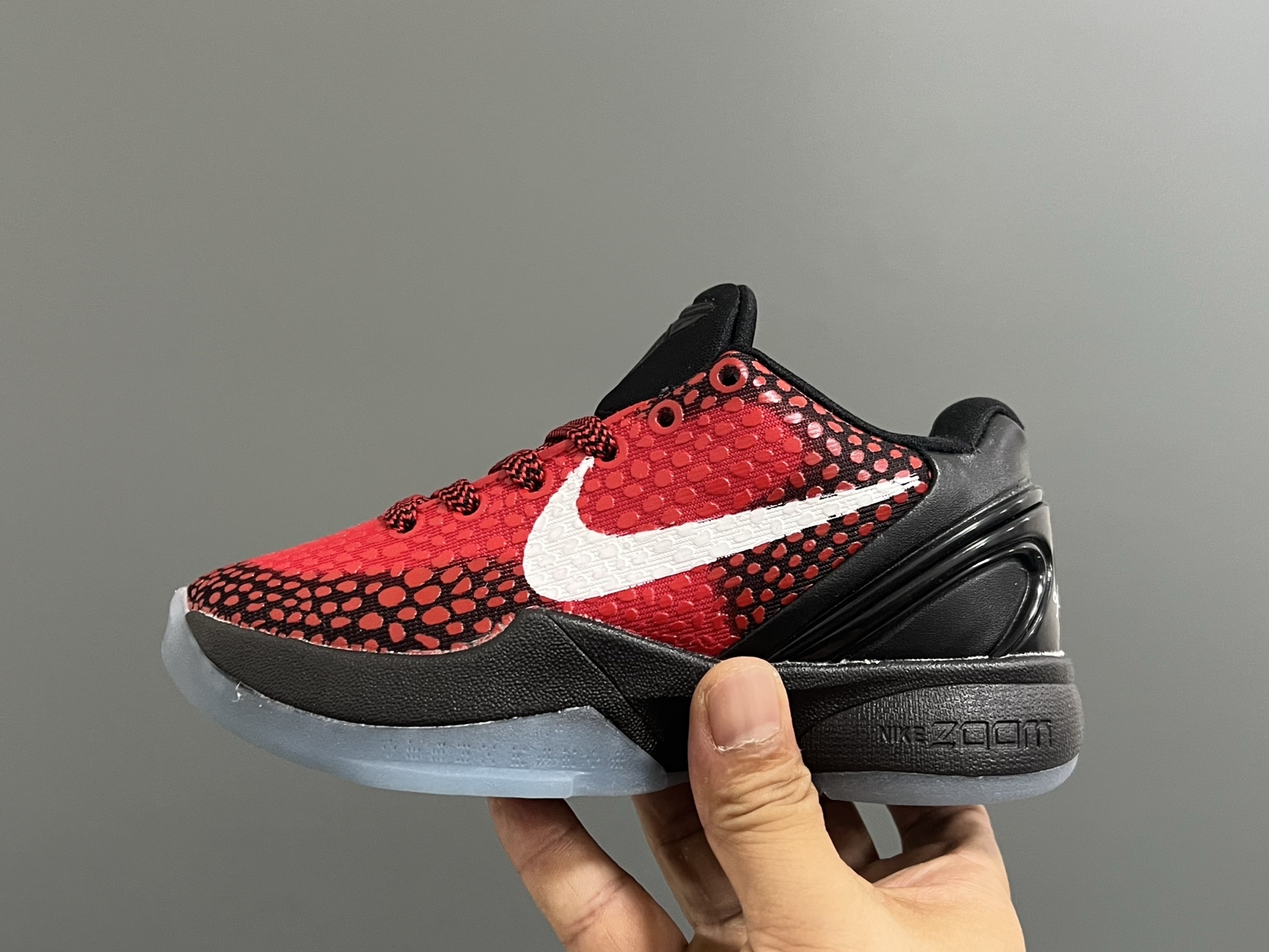 图片[4]-调NK 科比6代儿童系带篮球鞋28-39码 经典科比6代系列🏀 优质面料，透气又舒适☁️ 橡胶耐磨防滑大底，脚感不言而喻✌🏻-选品中心