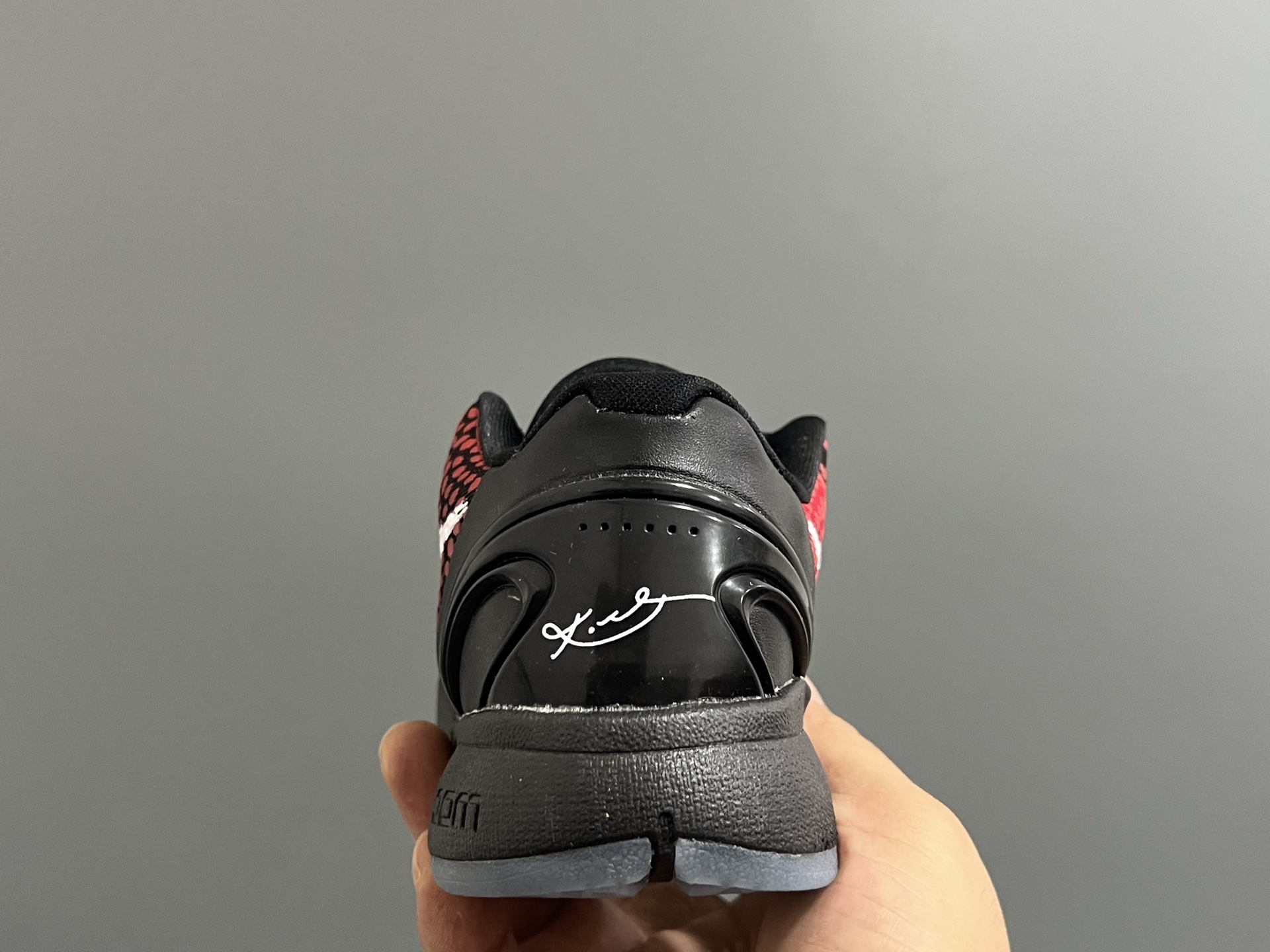 图片[6]-调NK 科比6代儿童系带篮球鞋28-39码 经典科比6代系列🏀 优质面料，透气又舒适☁️ 橡胶耐磨防滑大底，脚感不言而喻✌🏻-选品中心