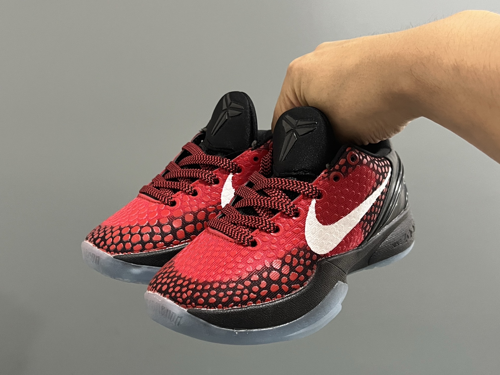 图片[2]-调NK 科比6代儿童系带篮球鞋28-39码 经典科比6代系列🏀 优质面料，透气又舒适☁️ 橡胶耐磨防滑大底，脚感不言而喻✌🏻-选品中心