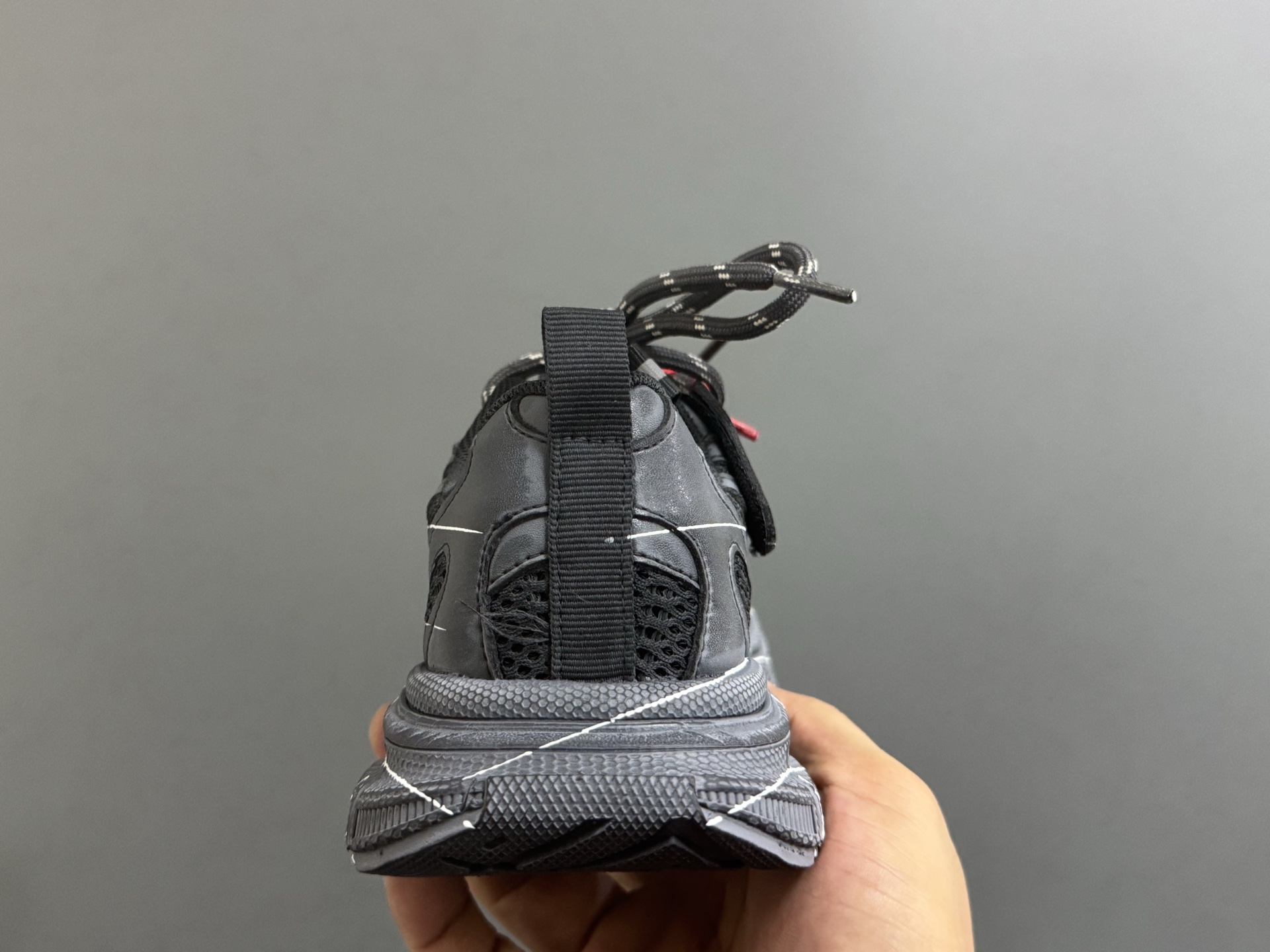 图片[7]-巴黎世家做旧网格线儿童魔术贴老爹鞋26-37码 魔术贴设计，穿脱超方便✌🏻 网面拼接，透气舒适☁️ 橡胶耐磨防滑大底，脚感超赞👍🏻-选品中心