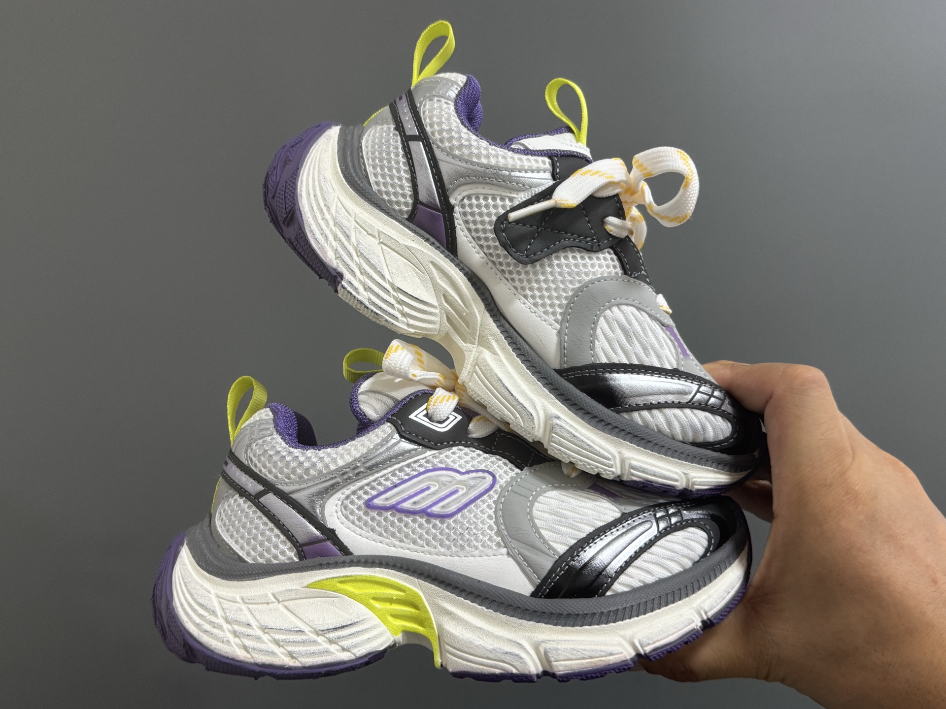 图片[9]-海外版巴黎世家10代儿童魔术贴老爹鞋26-37码 优质面料拼接，质感满满💯魔术贴设计，穿脱方便✌🏻耐磨防滑大底，脚感超赞👍🏻-选品中心