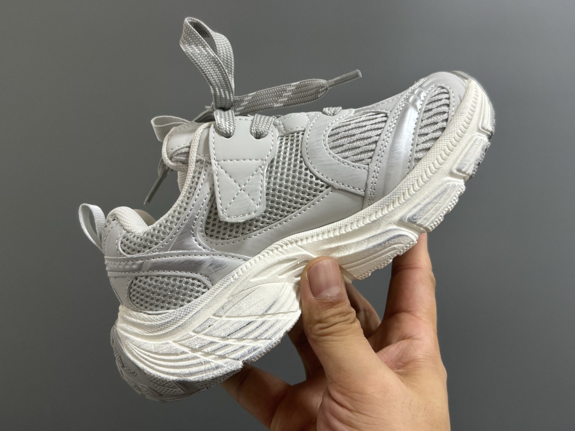 图片[6]-海外版巴黎世家10代儿童魔术贴老爹鞋26-37码 优质面料拼接，质感满满💯魔术贴设计，穿脱方便✌🏻耐磨防滑大底，脚感超赞👍🏻-选品中心