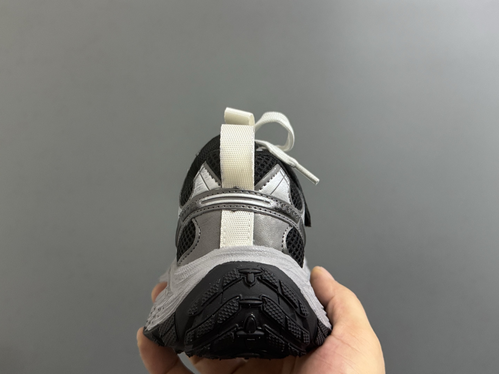 图片[7]-海外版巴黎世家10代儿童魔术贴老爹鞋26-37码 优质面料拼接，质感满满💯魔术贴设计，穿脱方便✌🏻耐磨防滑大底，脚感超赞👍🏻-选品中心