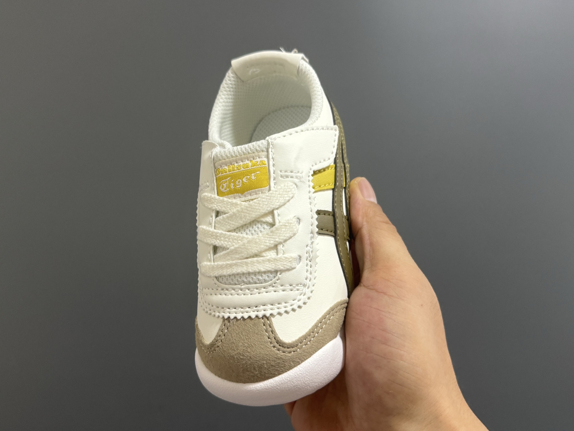 图片[3]-新色 亚瑟士鬼冢虎飞机翼魔术贴婴童休闲鞋 尺码：22.5-28.5码 经典亚瑟士婴童款🆕 优质皮料，质感满满💯 飞翼式魔术贴设计，穿脱超方便✌🏻-选品中心