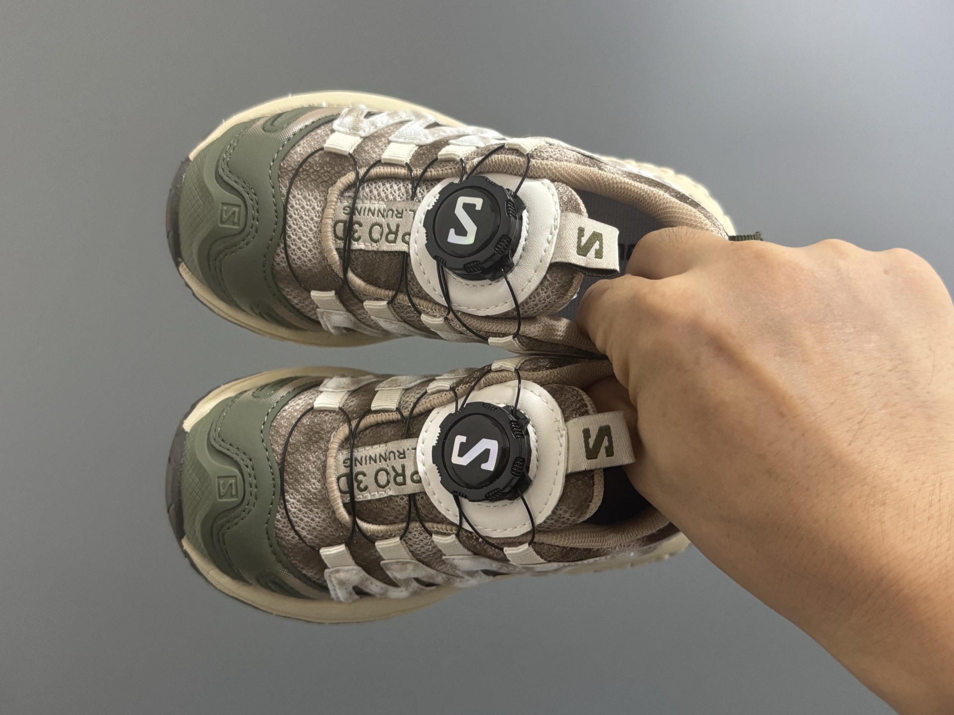 海外版萨家新款3D锁扣儿童运动鞋 尺码：26-37码 经典萨洛蒙3D系列 锁扣设计，穿脱方便✌🏻 耐磨防滑大底，脚感超赞👍🏻-选品中心