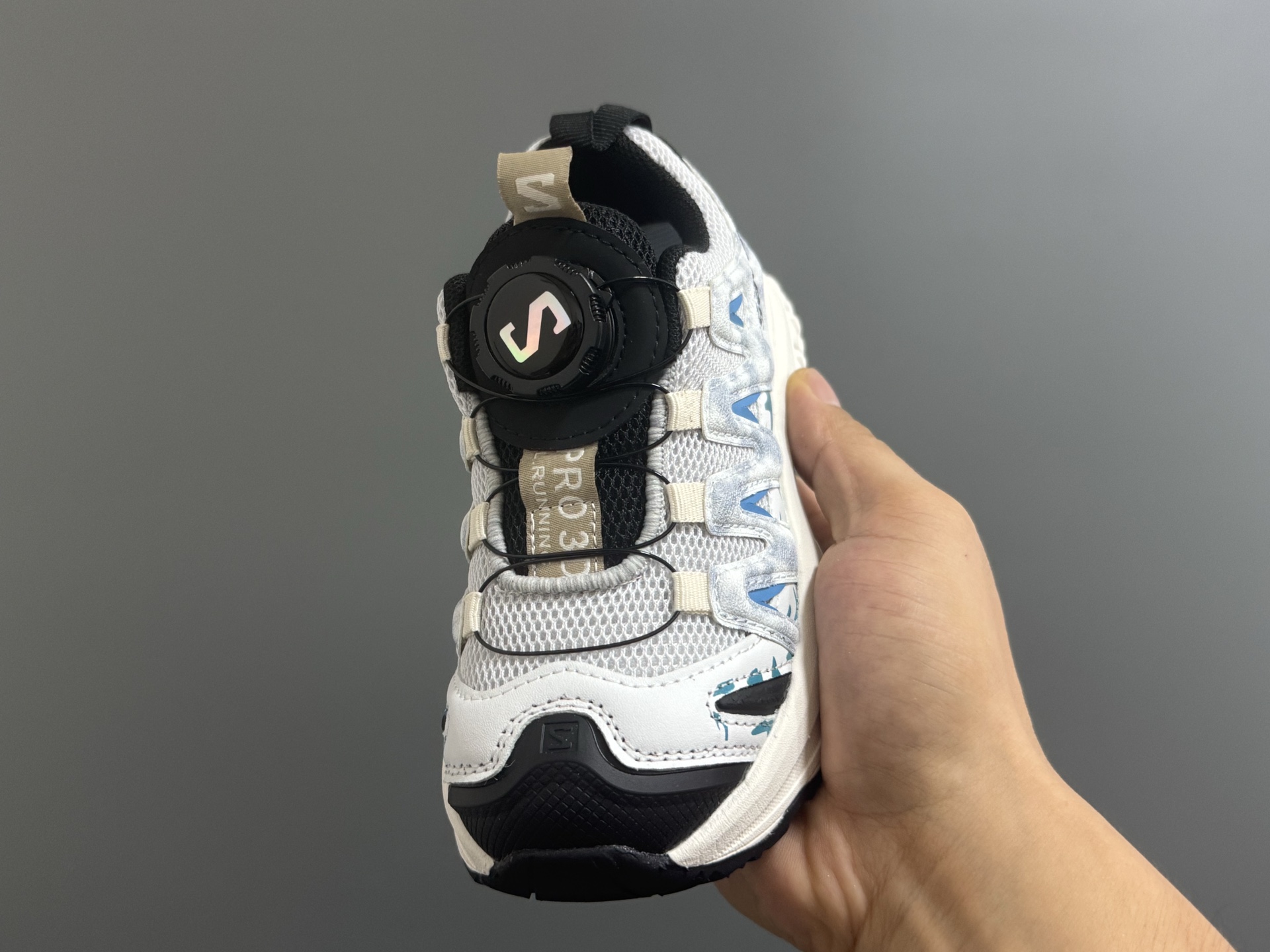 图片[3]-海外版萨家新款3D锁扣儿童运动鞋 尺码：26-37码 经典萨洛蒙3D系列 锁扣设计，穿脱方便✌🏻 耐磨防滑大底，脚感超赞👍🏻-选品中心