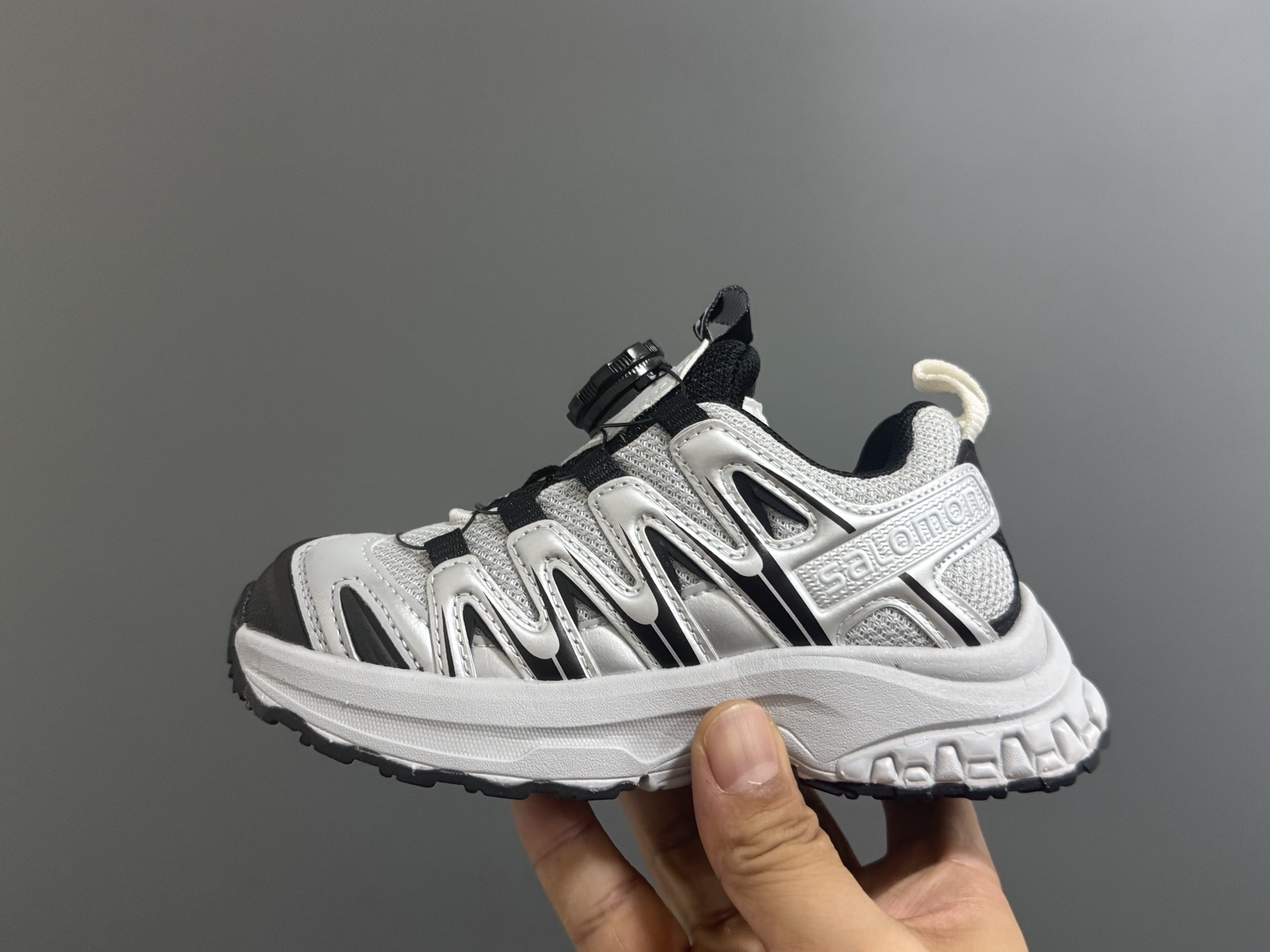 图片[4]-海外版萨家新款3D锁扣儿童运动鞋 尺码：26-37码 经典萨洛蒙3D系列 锁扣设计，穿脱方便✌🏻 耐磨防滑大底，脚感超赞👍🏻-选品中心