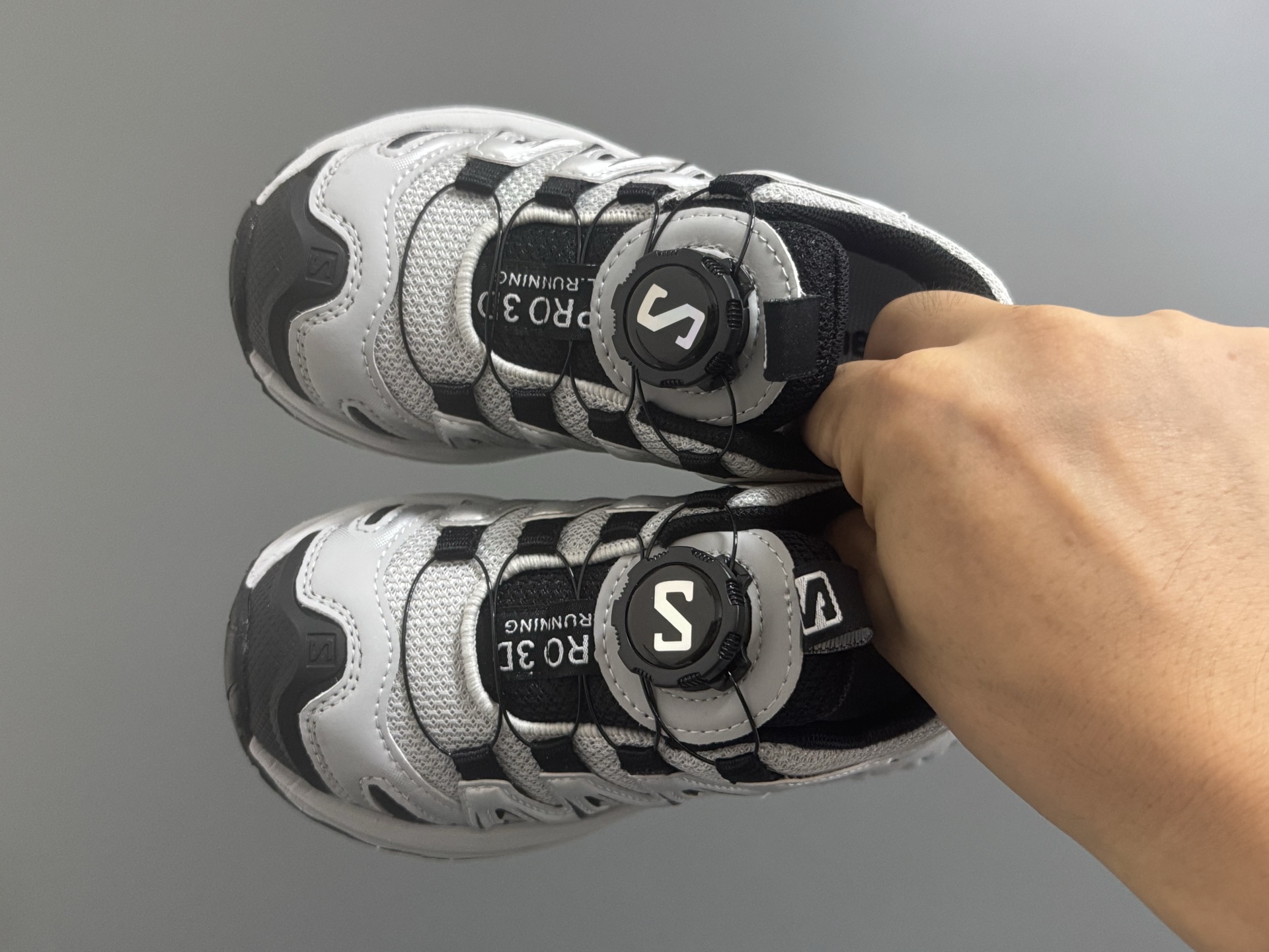 图片[2]-海外版萨家新款3D锁扣儿童运动鞋 尺码：26-37码 经典萨洛蒙3D系列 锁扣设计，穿脱方便✌🏻 耐磨防滑大底，脚感超赞👍🏻-选品中心