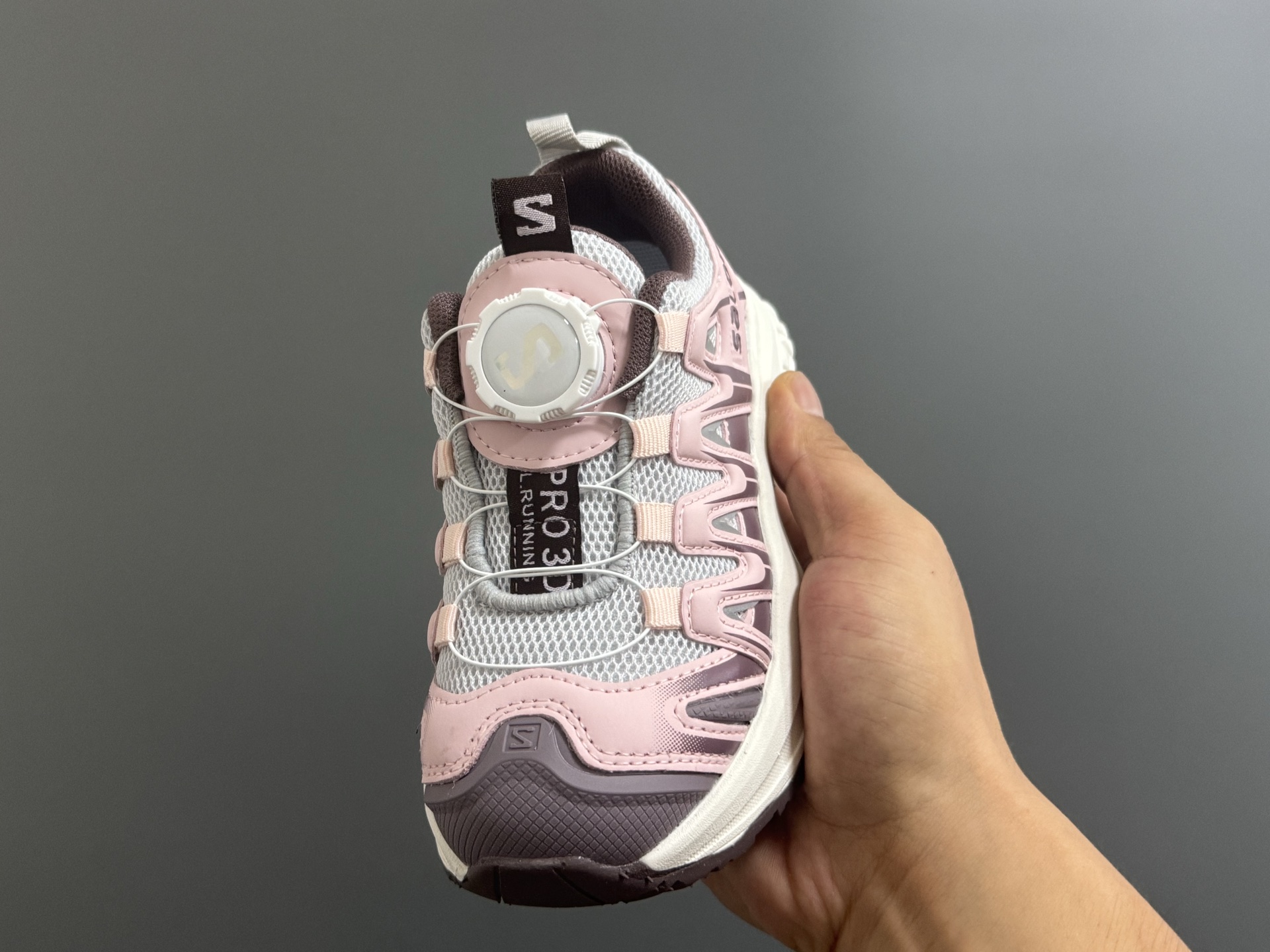 图片[3]-海外版萨家新款3D锁扣儿童运动鞋 尺码：26-37码 经典萨洛蒙3D系列 锁扣设计，穿脱方便✌🏻 耐磨防滑大底，脚感超赞👍🏻-选品中心