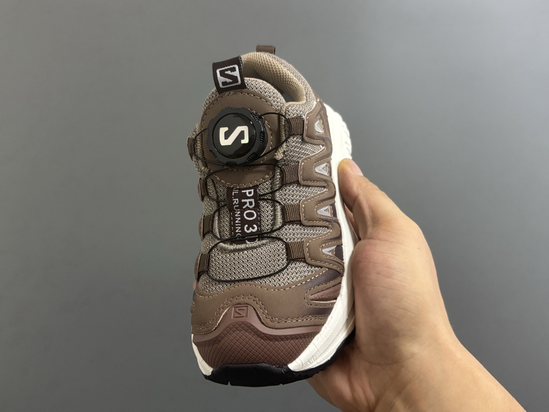 图片[3]-海外版萨家新款3D锁扣儿童运动鞋 尺码：26-37码 经典萨洛蒙3D系列 锁扣设计，穿脱方便✌🏻 耐磨防滑大底，脚感超赞👍🏻-选品中心