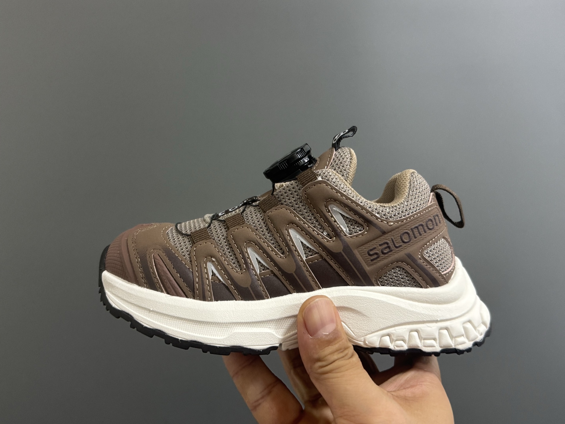 图片[4]-海外版萨家新款3D锁扣儿童运动鞋 尺码：26-37码 经典萨洛蒙3D系列 锁扣设计，穿脱方便✌🏻 耐磨防滑大底，脚感超赞👍🏻-选品中心