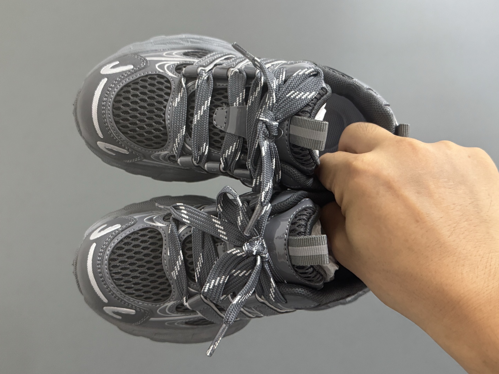 AD新款魔术贴儿童老爹鞋26-37码 经典adidas老爹款🆕魔术贴设计，穿脱方便✌🏻 优质面料拼接，质感满满💯耐磨防滑大底，脚感超赞👍🏻-选品中心