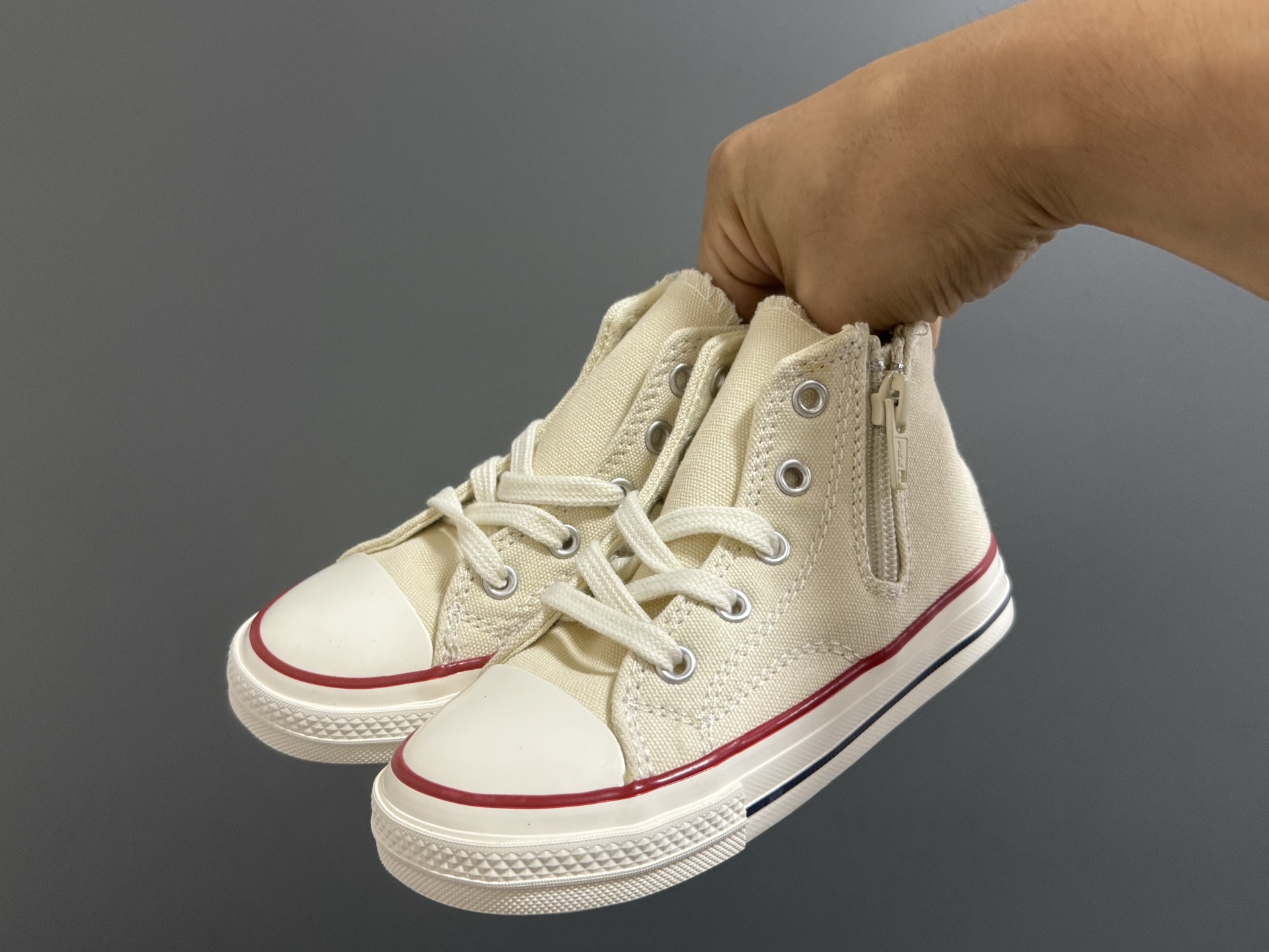 图片[2]-匡W高帮侧开拉链儿童休闲鞋 尺码：24-35码 经典系列🔥 侧开拉链设计，穿脱超方便✌🏻 耐磨防滑大底，脚感超舒适☁️-选品中心