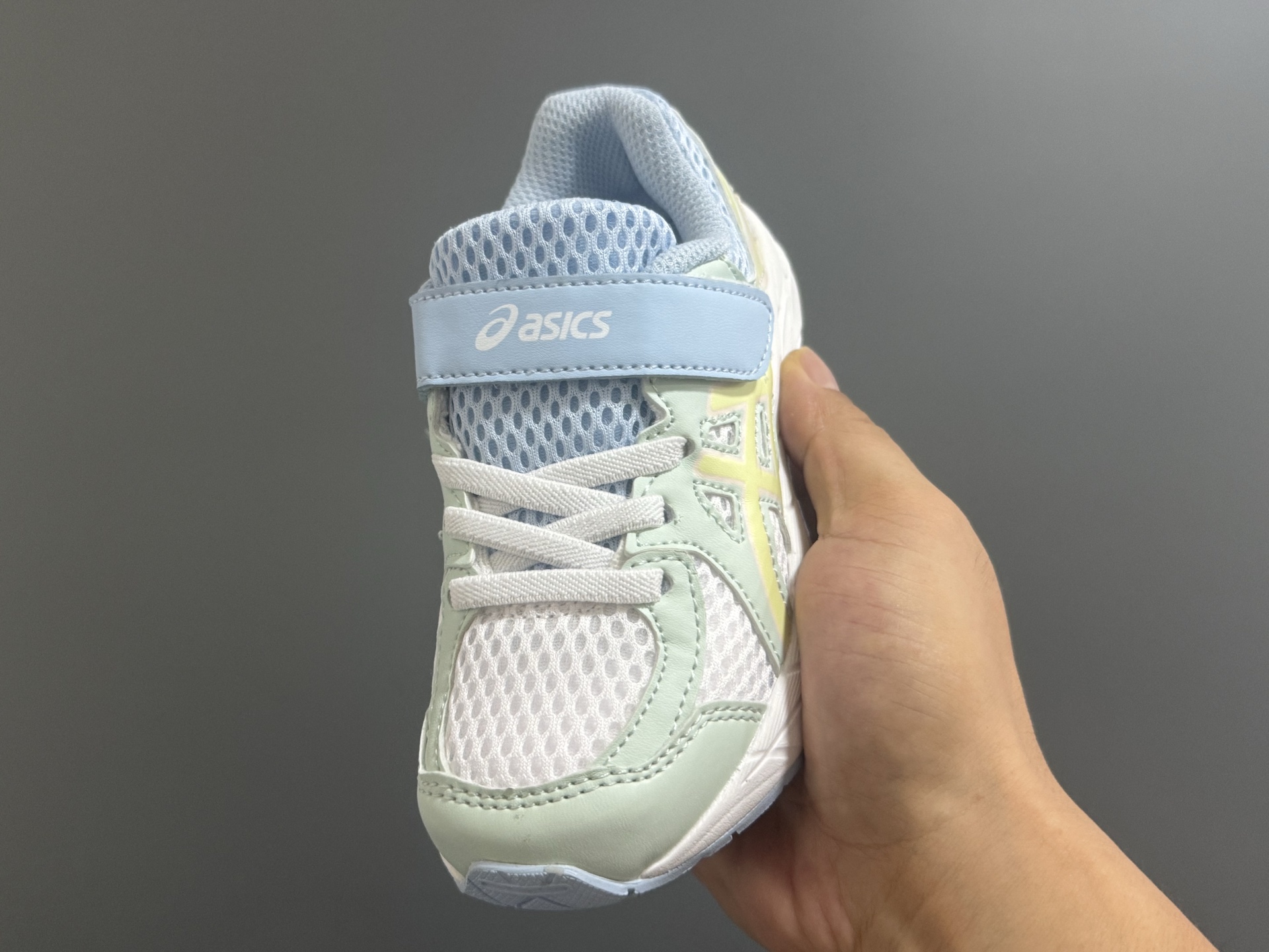 图片[3]-YSS新款JOG儿童魔术贴运动鞋 尺码：22-37码 经典Asics款式🆕 魔术贴➕松紧带设计，穿脱方便✌🏻 优质面料拼接，质感满满💯 原装耐磨防滑大底，脚感超赞👍🏻-选品中心