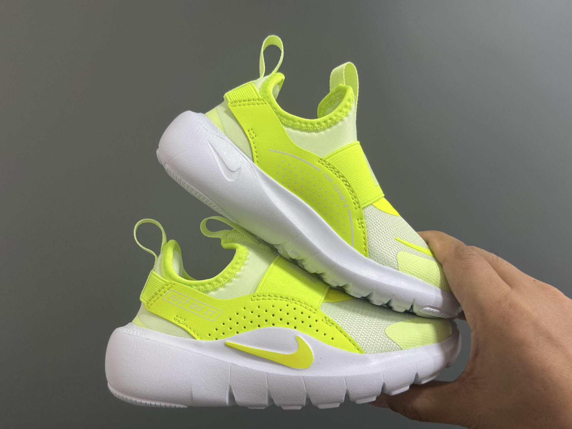 图片[9]-NK新款赤足4代儿童运动鞋 尺码：24-37码 经典赤足4代🆕 优质面料拼接，舒适又实用☁️ 一脚蹬款式设计，穿脱超方便✌🏻 原装耐磨防滑大底，脚感不言而喻✔️-选品中心