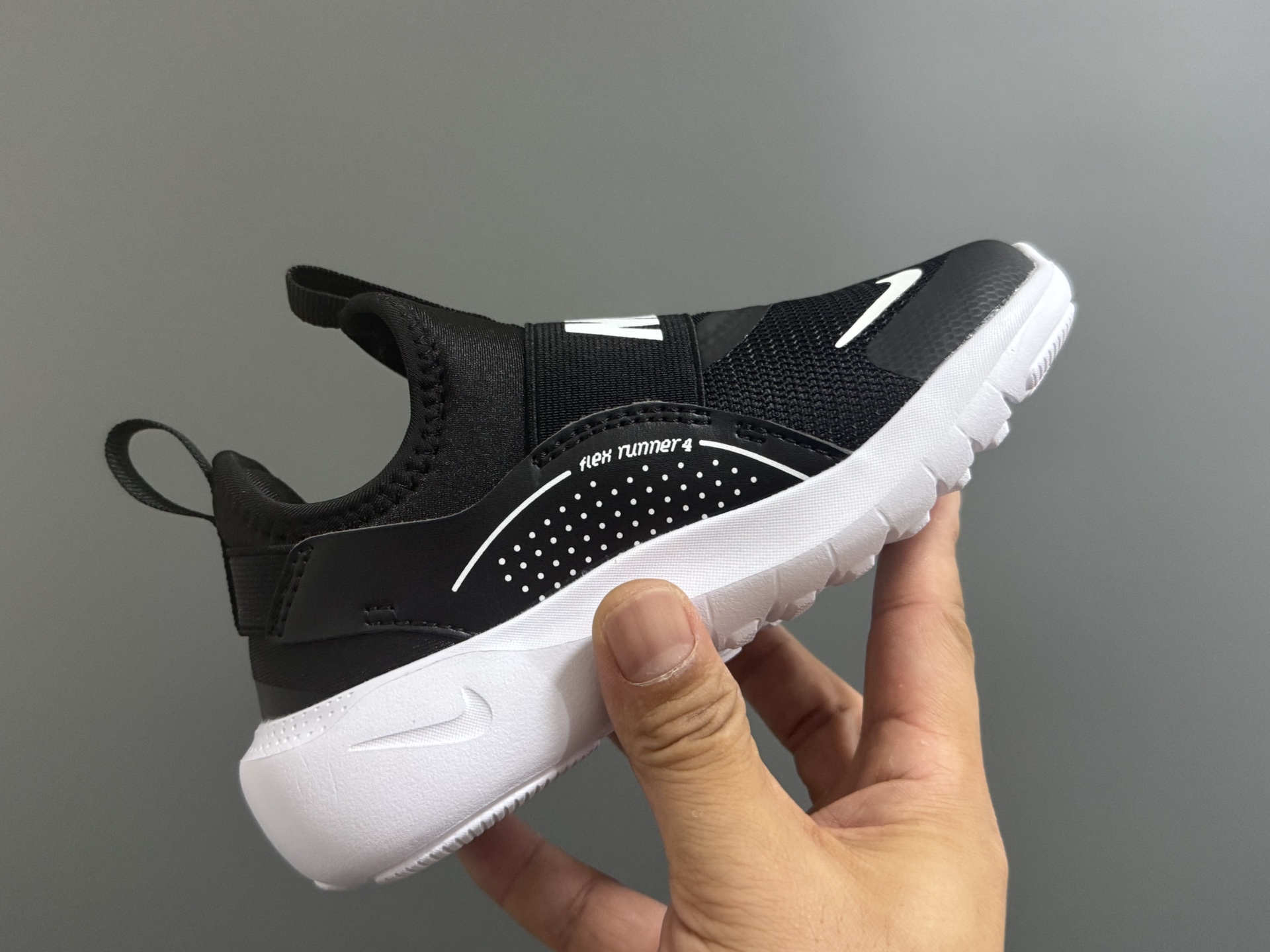 图片[6]-NK新款赤足4代儿童运动鞋 尺码：24-37码 经典赤足4代🆕 优质面料拼接，舒适又实用☁️ 一脚蹬款式设计，穿脱超方便✌🏻 原装耐磨防滑大底，脚感不言而喻✔️-选品中心