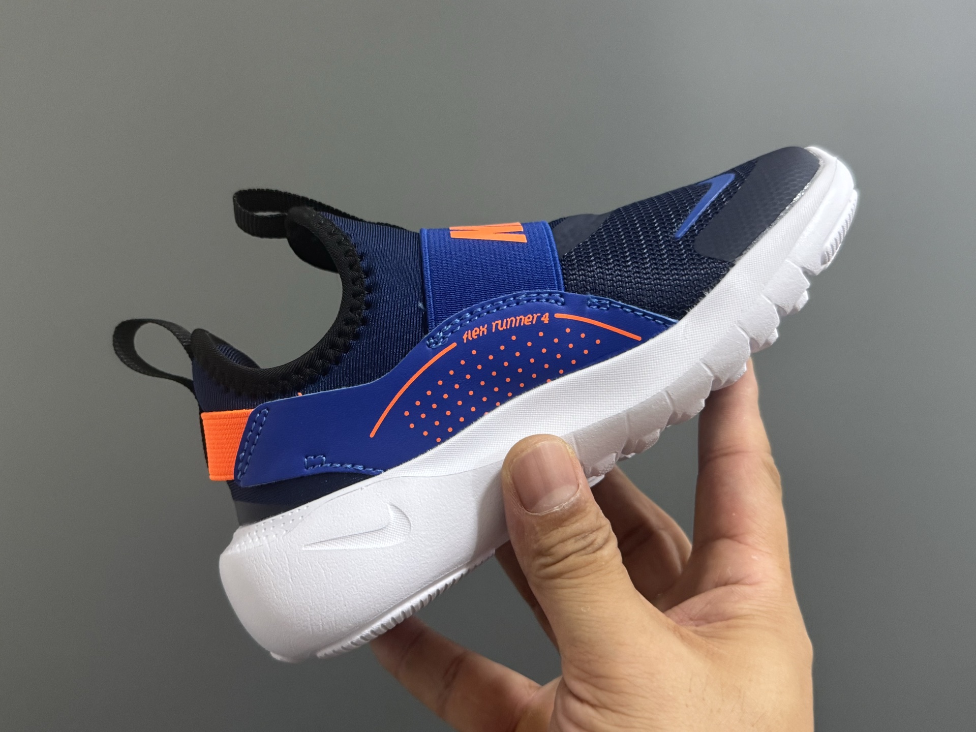 图片[5]-NK新款赤足4代儿童运动鞋 尺码：24-37码 经典赤足4代🆕 优质面料拼接，舒适又实用☁️ 一脚蹬款式设计，穿脱超方便✌🏻 原装耐磨防滑大底，脚感不言而喻✔️-选品中心