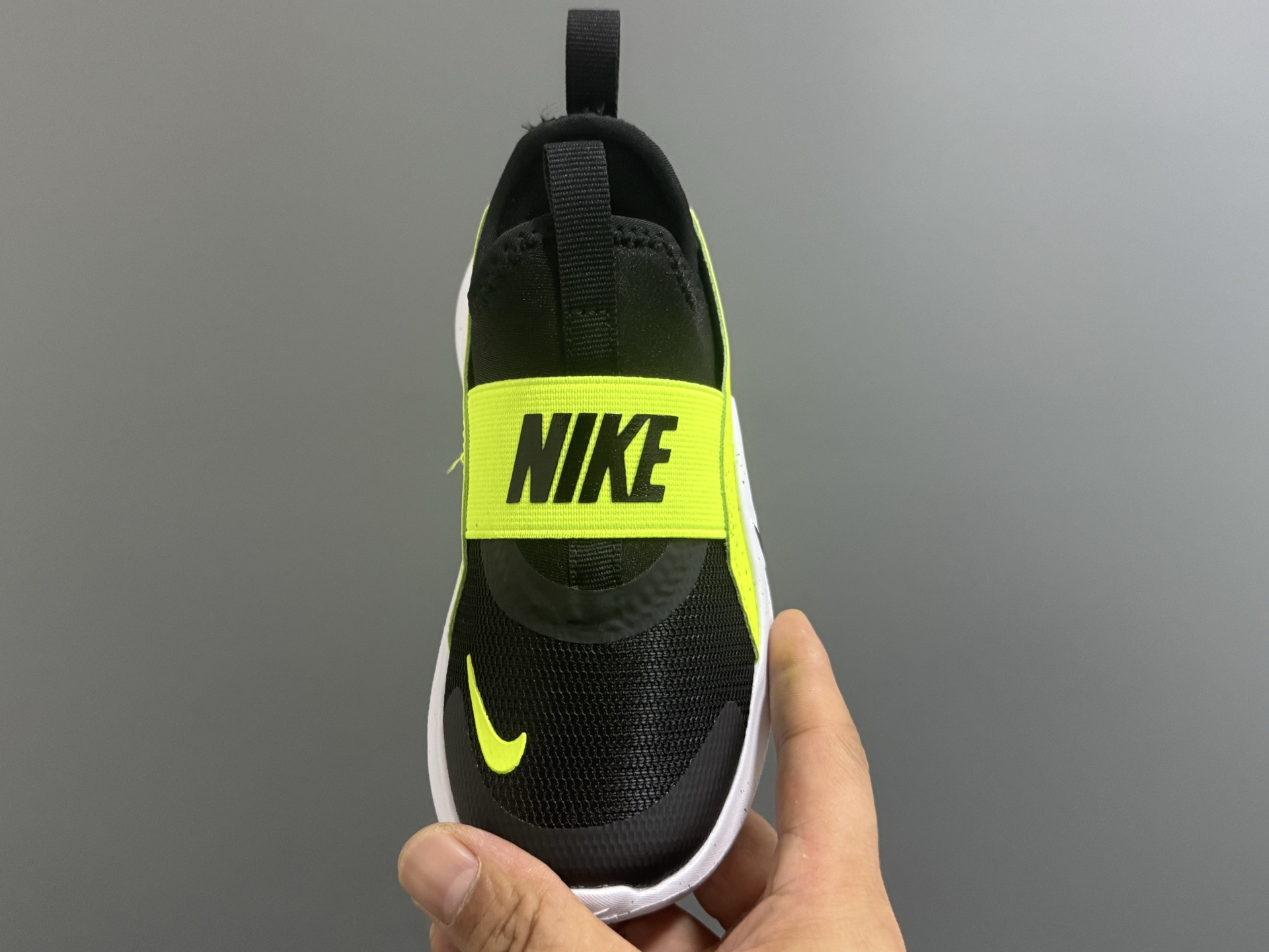 图片[8]-NK新款赤足4代儿童运动鞋 尺码：24-37码 经典赤足4代🆕 优质面料拼接，舒适又实用☁️ 一脚蹬款式设计，穿脱超方便✌🏻 原装耐磨防滑大底，脚感不言而喻✔️-选品中心