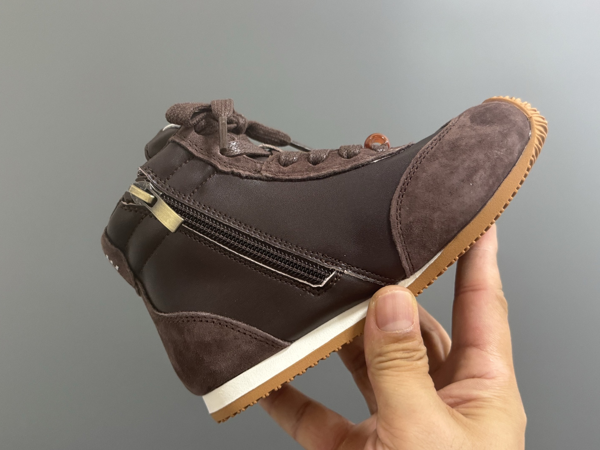 图片[6]-罗意威新款高帮拉链儿童休闲鞋 尺码：26-37码 经典罗意威款式🆕 高帮拉链款式设计，保护稚嫩脚踝👍🏻 橡胶耐磨防滑大底，脚感超赞✔️-选品中心