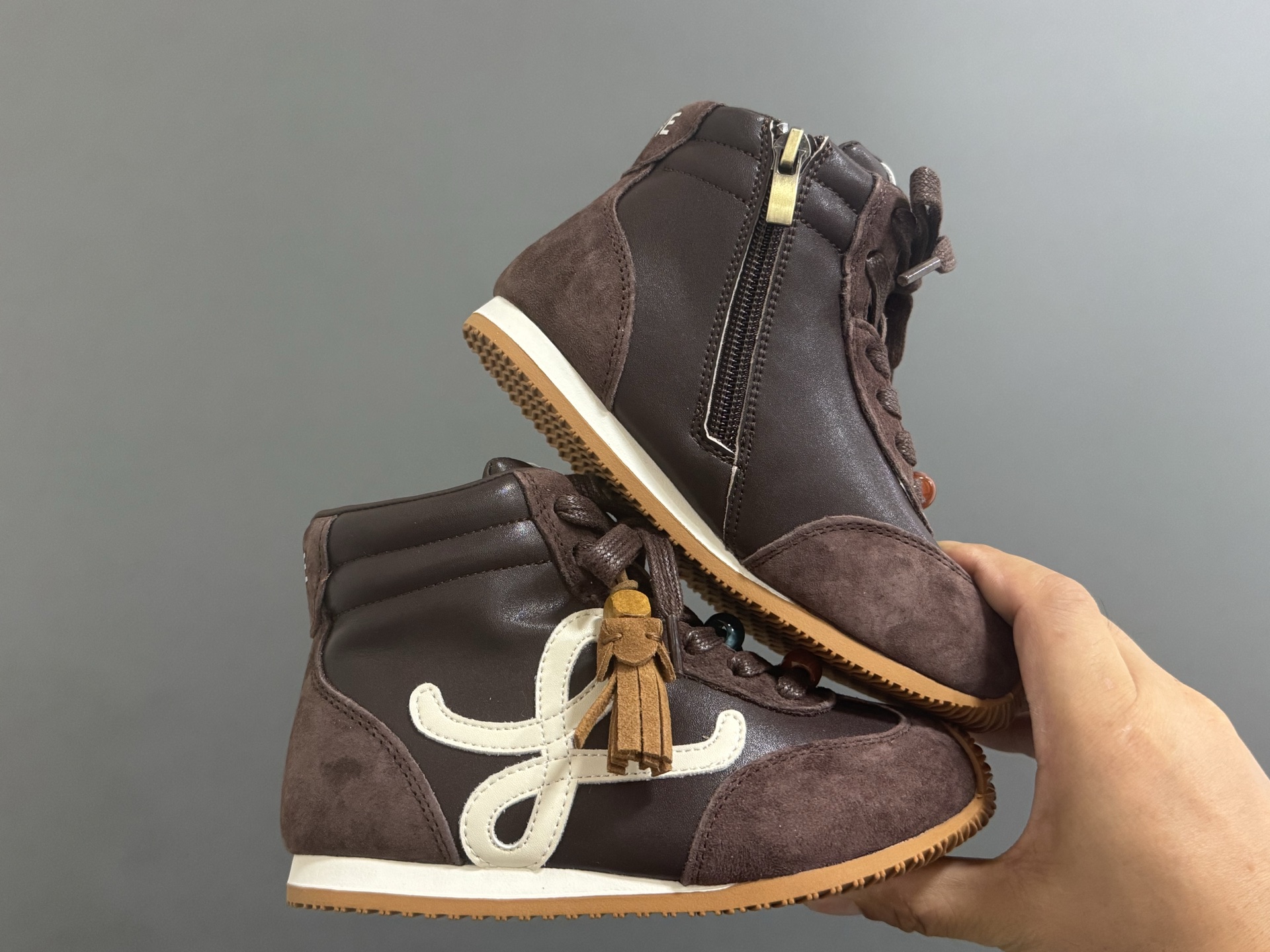 图片[9]-罗意威新款高帮拉链儿童休闲鞋 尺码：26-37码 经典罗意威款式🆕 高帮拉链款式设计，保护稚嫩脚踝👍🏻 橡胶耐磨防滑大底，脚感超赞✔️-选品中心