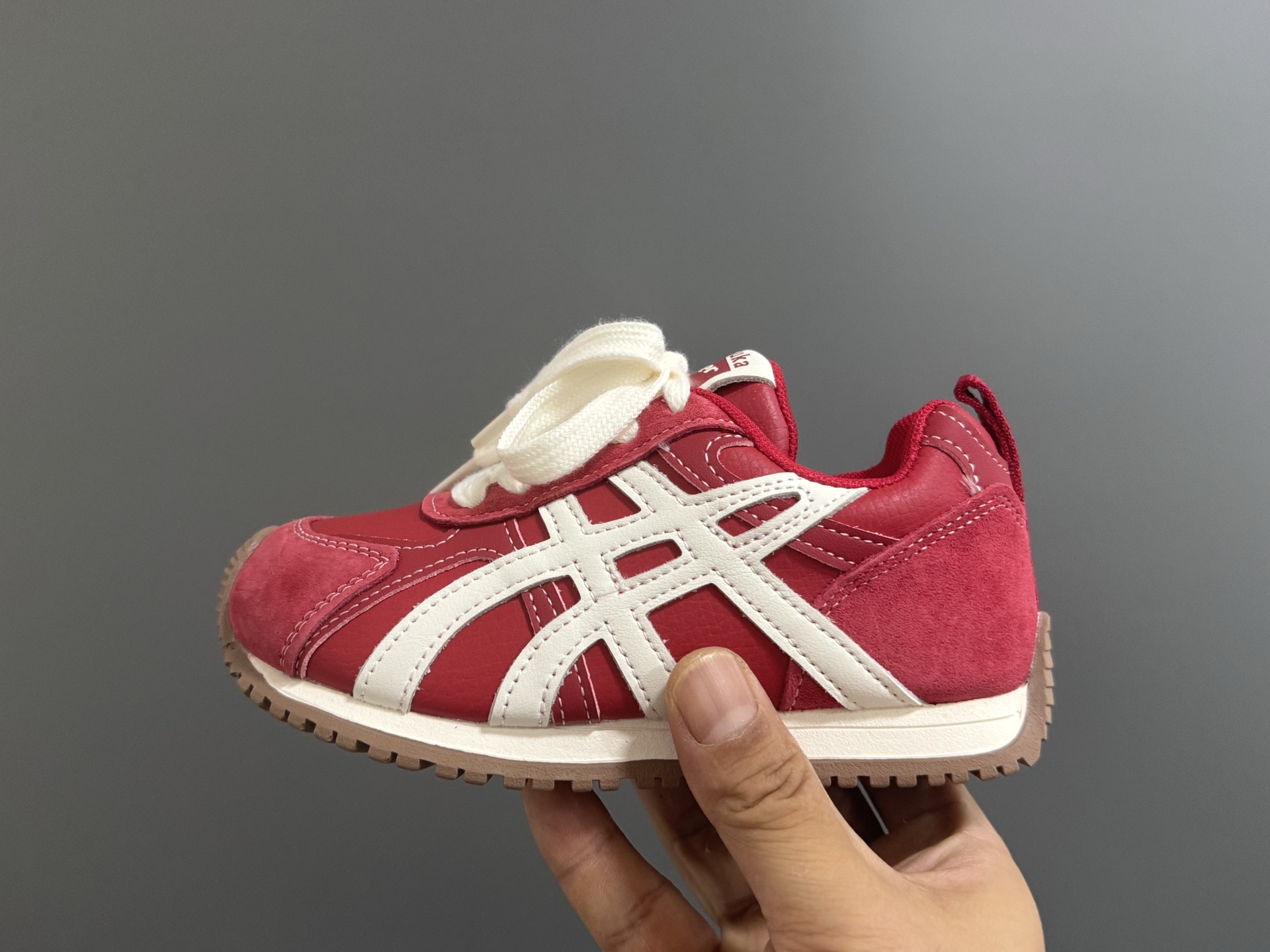 图片[4]-亚瑟士YSS新款复古儿童魔术贴休闲鞋 尺码：26-37码 经典复古款式🆕 魔术贴设计，穿脱方便✌🏻 耐磨防滑大底，脚感超赞👍🏻-选品中心