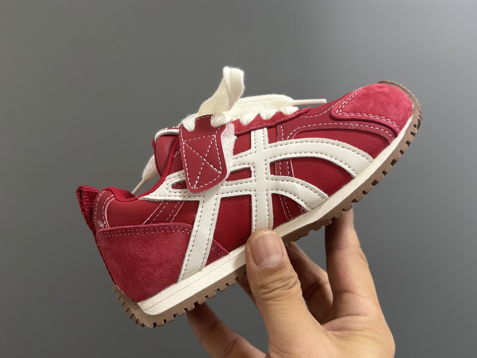 图片[6]-亚瑟士YSS新款复古儿童魔术贴休闲鞋 尺码：26-37码 经典复古款式🆕 魔术贴设计，穿脱方便✌🏻 耐磨防滑大底，脚感超赞👍🏻-选品中心