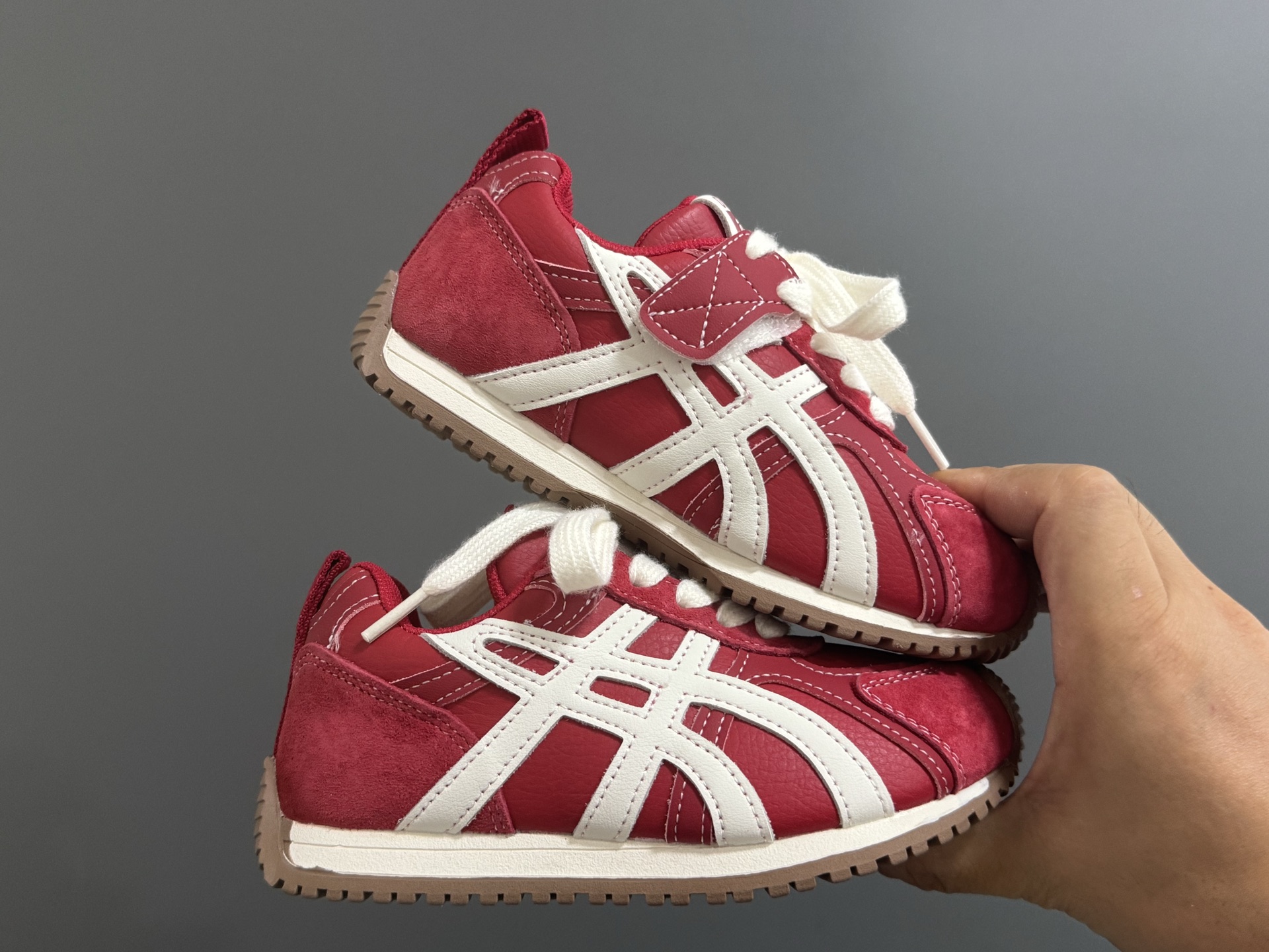 图片[9]-亚瑟士YSS新款复古儿童魔术贴休闲鞋 尺码：26-37码 经典复古款式🆕 魔术贴设计，穿脱方便✌🏻 耐磨防滑大底，脚感超赞👍🏻-选品中心