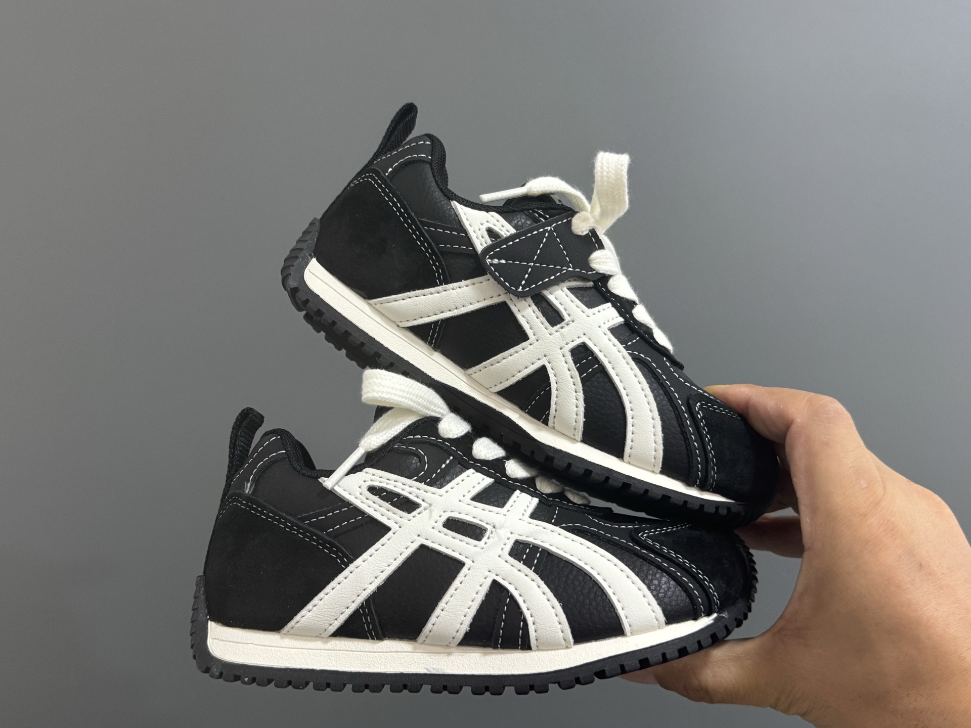 图片[9]-亚瑟士YSS新款复古儿童魔术贴休闲鞋26-37码 经典复古款式🆕 魔术贴设计，穿脱方便✌🏻 耐磨防滑大底，脚感超赞👍🏻-选品中心