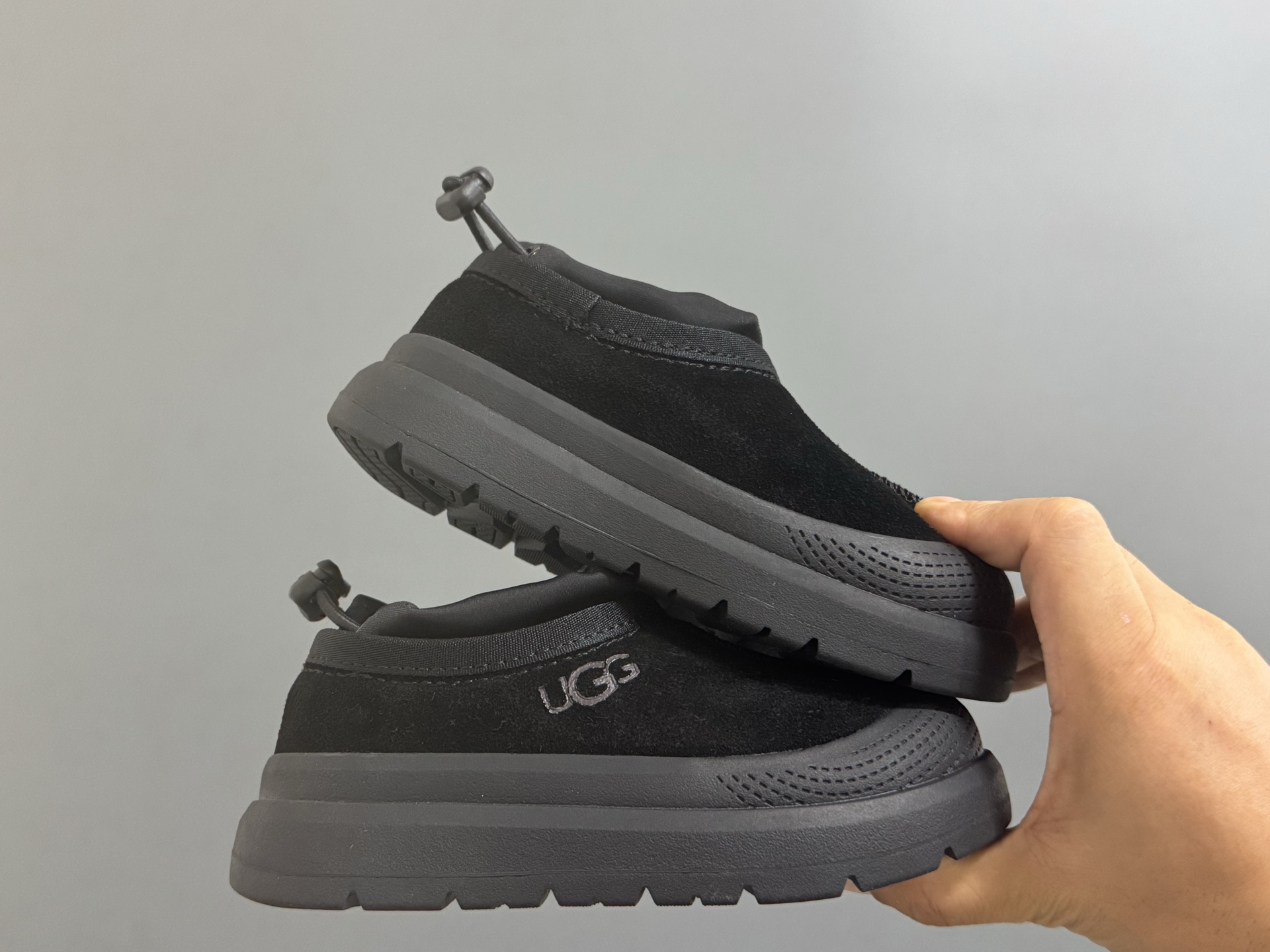 图片[9]-UGG低帮厚底儿童雪地靴25-35码 经典UGG明星同款🔥 优质包头款式设计✌🏻 内里加绒，保暖又舒适❄️ 耐磨防滑大底，脚感超赞👍🏻-选品中心