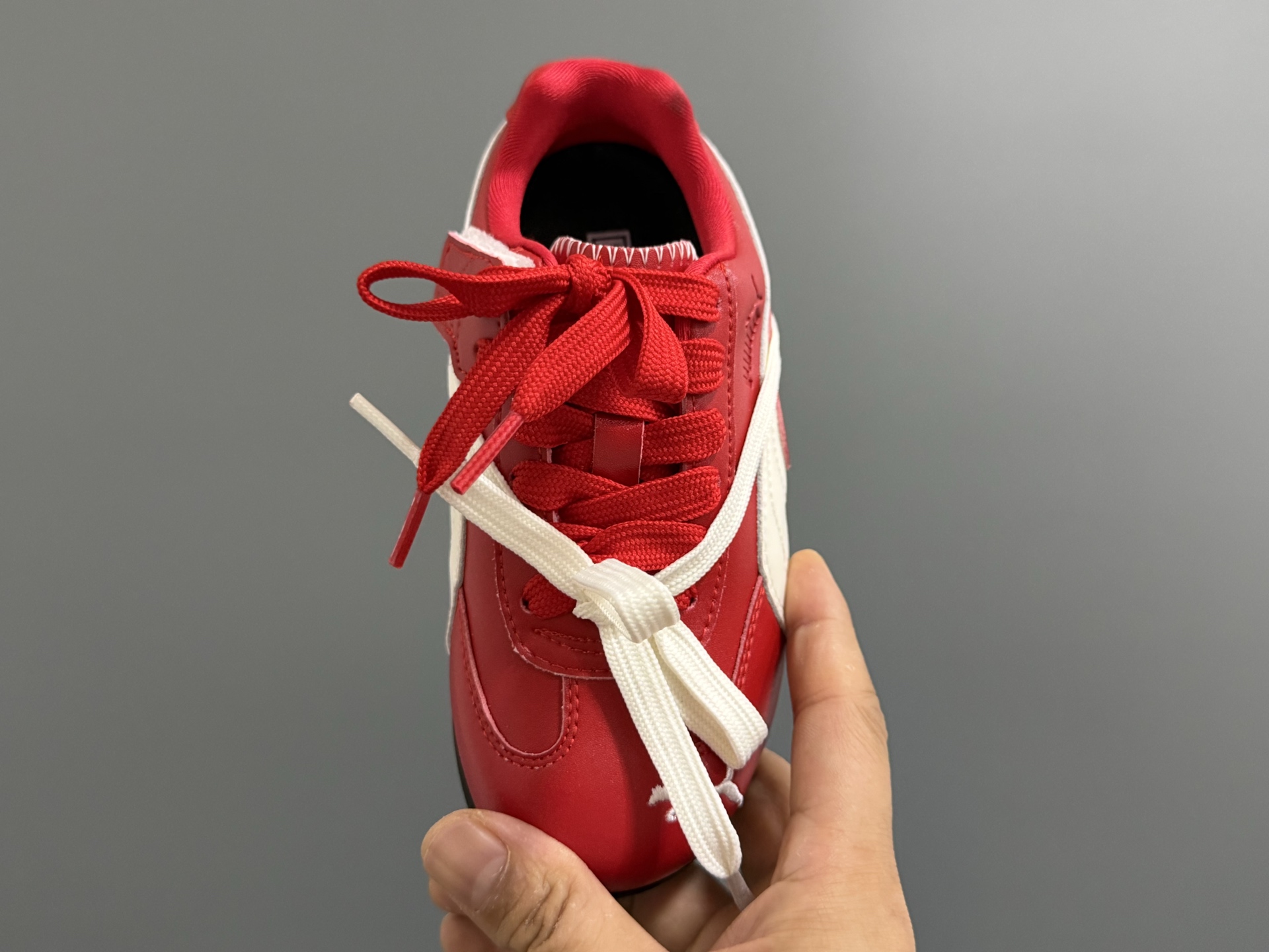 图片[8]-彪马新款绑带联名皮面儿童魔术贴休闲鞋 尺码：26-37码 经典PUMA系列🔥 绑带设计，时髦又洋气✨ 魔术贴设计，穿脱方便✌🏻 耐磨防滑大底，脚感超赞👍🏻 优质皮料，质感满满💯-选品中心