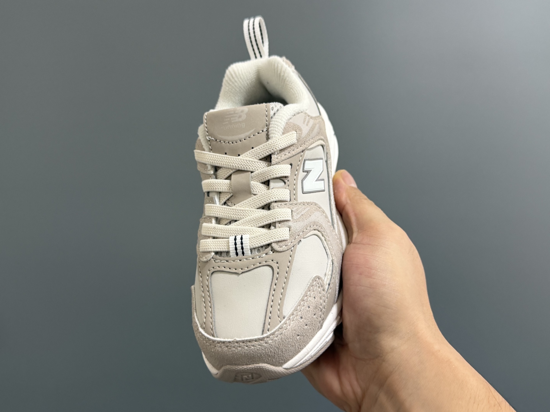 图片[3]-牛B新款530皮面儿童松紧带老爹鞋 尺码：26-37码 经典NB530皮面老爹🆕 松紧带设计，穿脱超方便✌️ 优质皮革面料拼接，质感满满💯 原装橡胶耐磨防滑大底，脚感超赞👍-选品中心