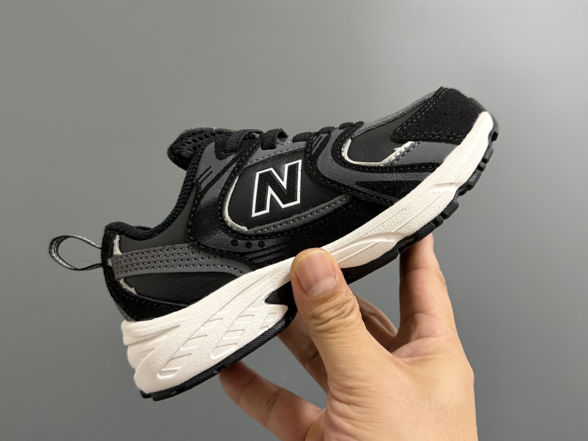 图片[6]-牛B新款530皮面儿童松紧带老爹鞋 尺码：26-37码 经典NB530皮面老爹🆕 松紧带设计，穿脱超方便✌️ 优质皮革面料拼接，质感满满💯 原装橡胶耐磨防滑大底，脚感超赞👍-选品中心